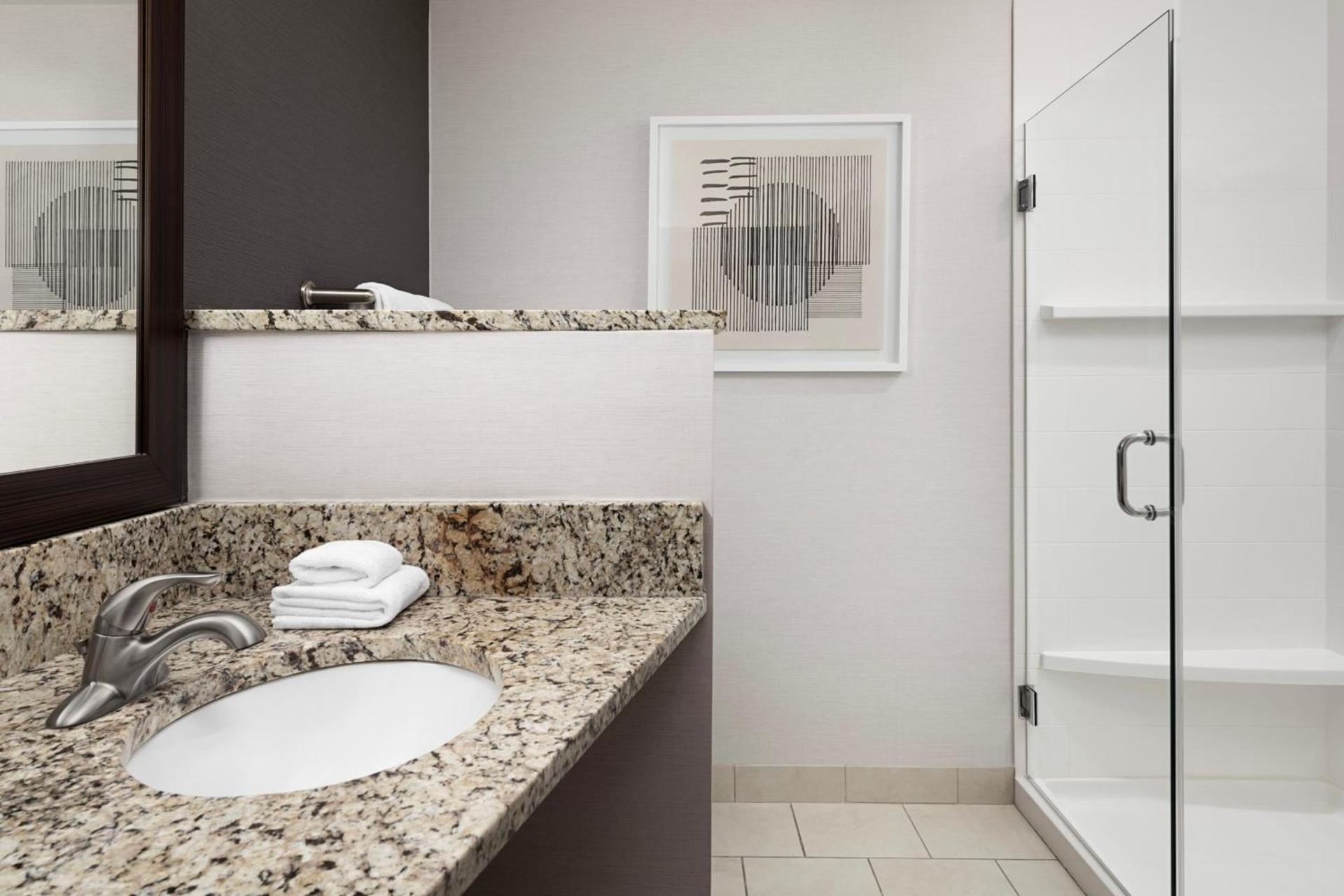Courtyard By Marriott Little Rock North photo 16