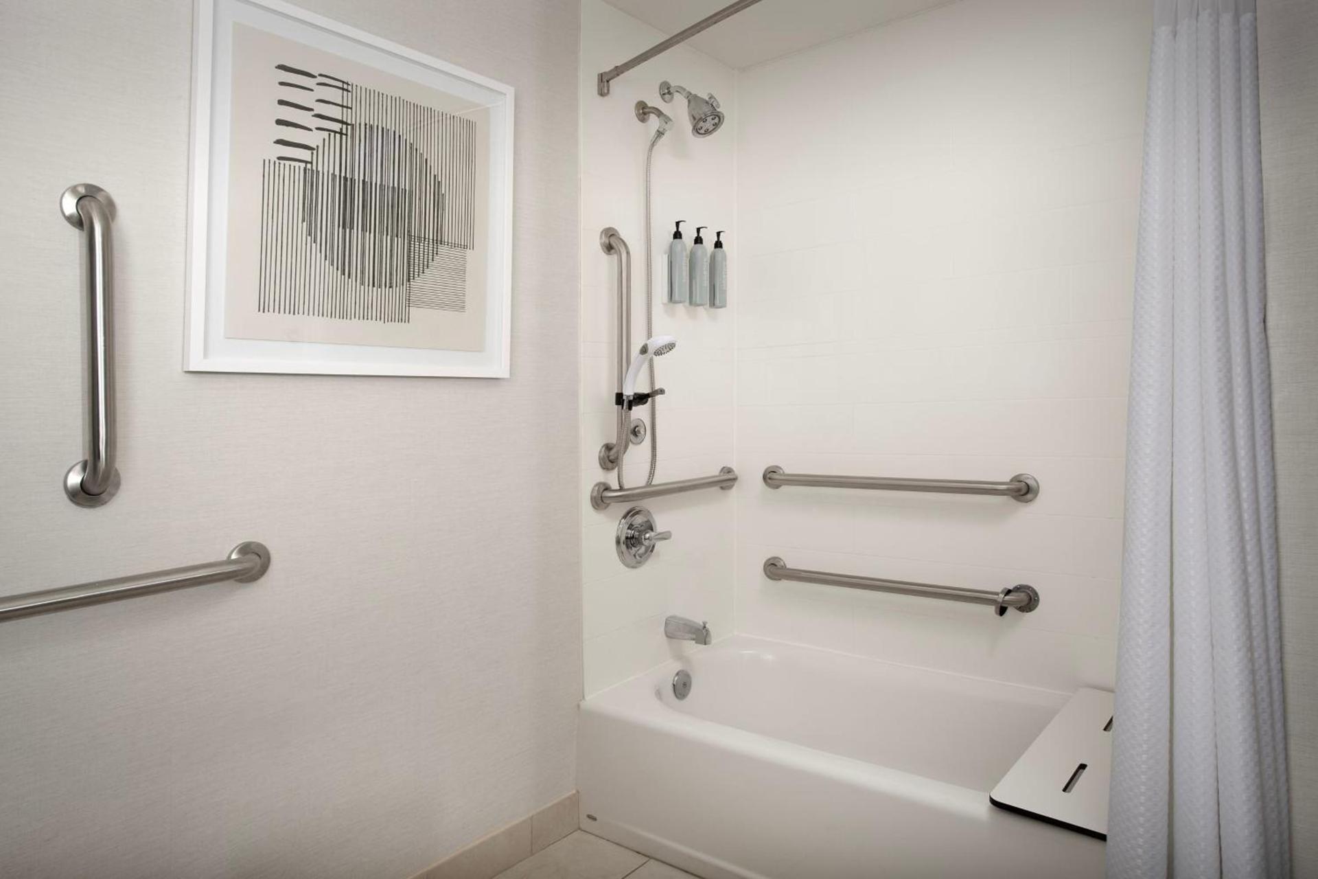 Courtyard By Marriott Little Rock North photo 18