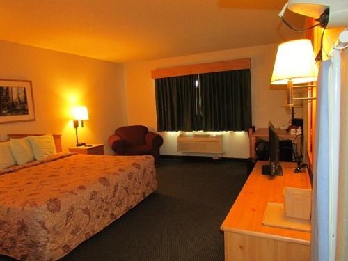 Shell Lake Lodge, a Travelodge by Wyndham photo 43