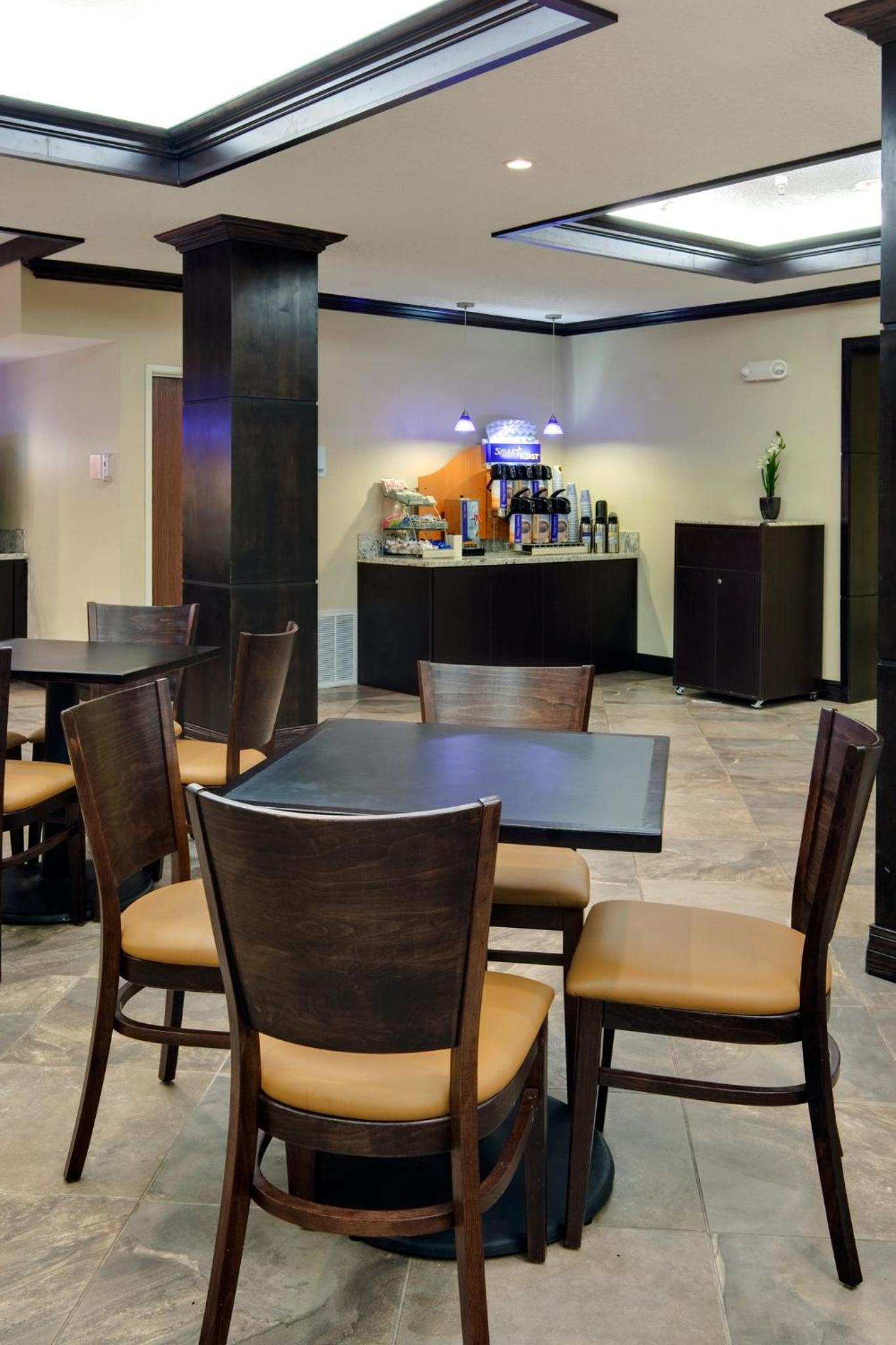 Holiday Inn Express Hotel & Suites Albuquerque Airport by IHG photo 20