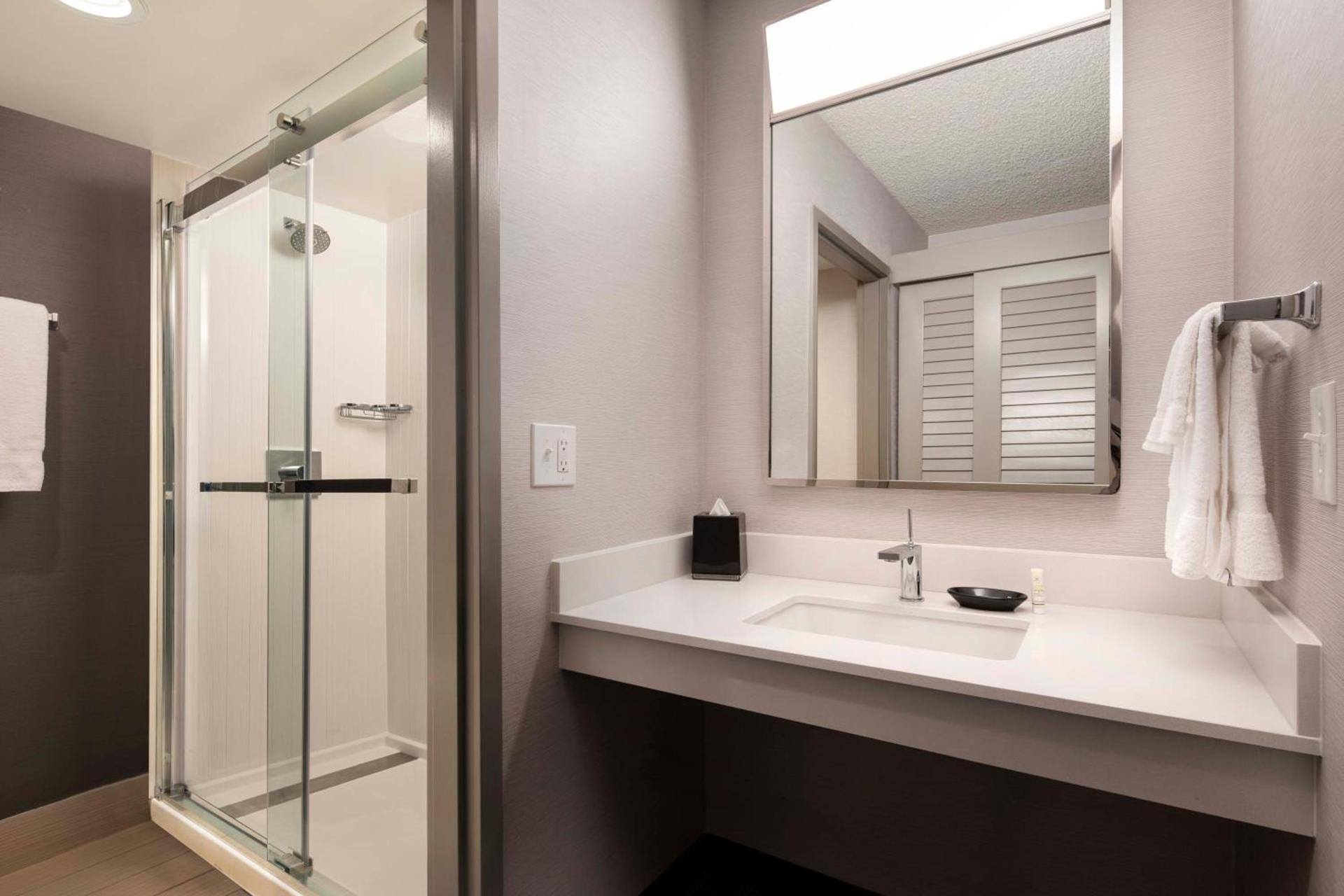 Courtyard by Marriott Fresno photo 3