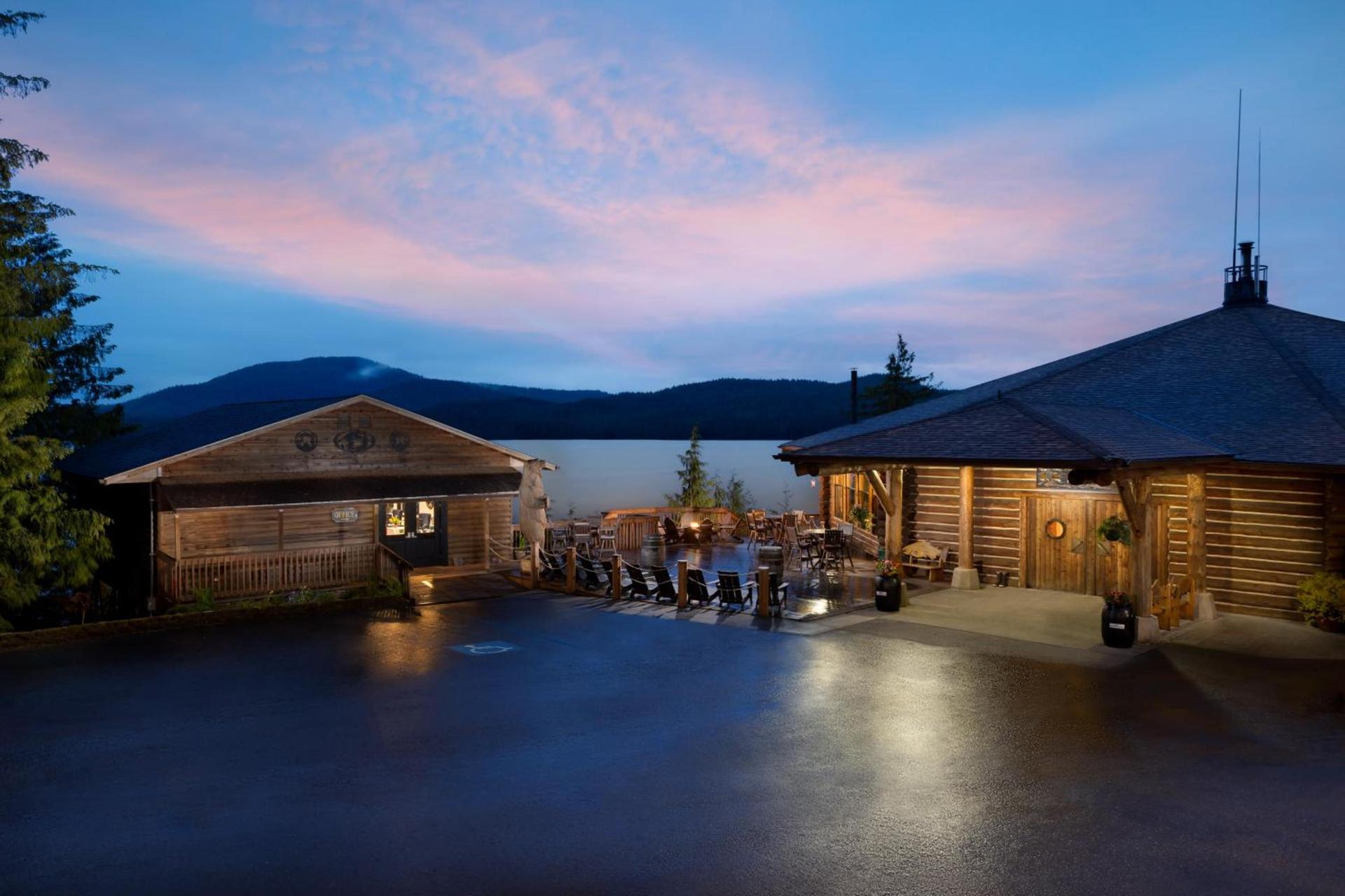Salmon Falls Resort photo 64