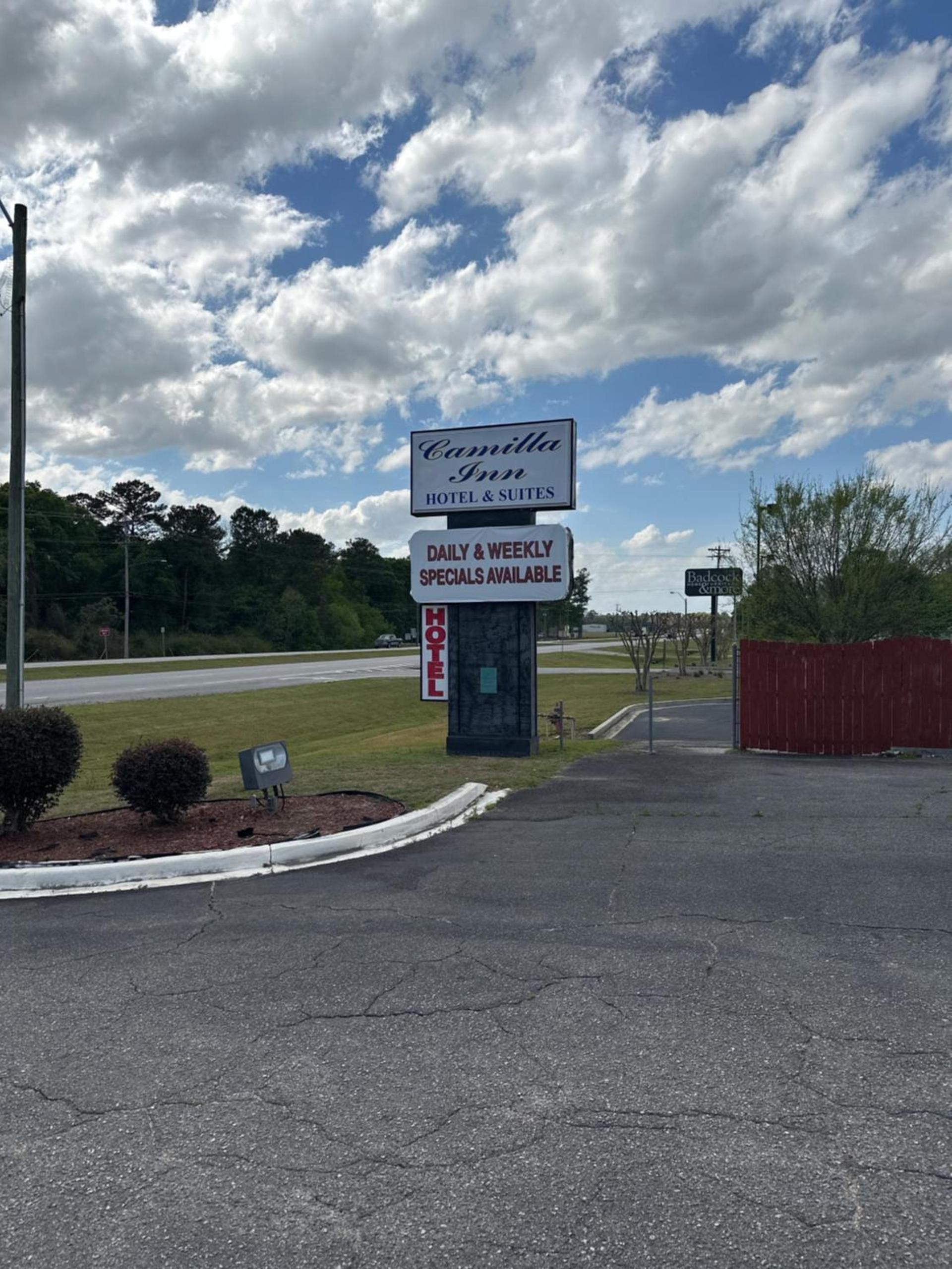Camilla Inn & Suites photo 1