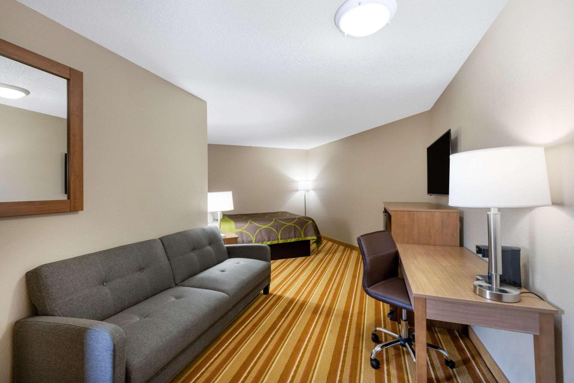 Super 8 by Wyndham O Neill NE photo 9