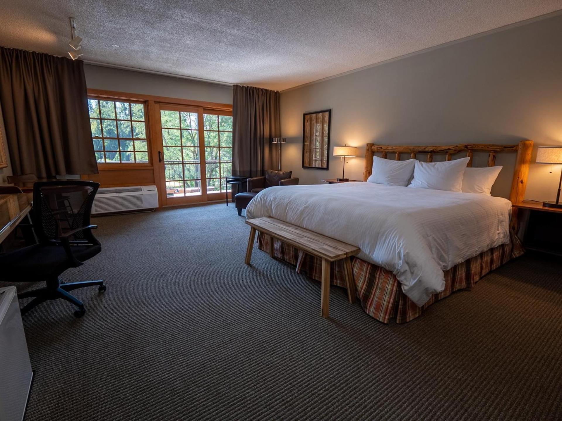 The Lodge at Riverside photo 57