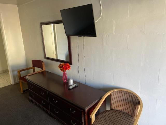 Bradley Motel photo 3