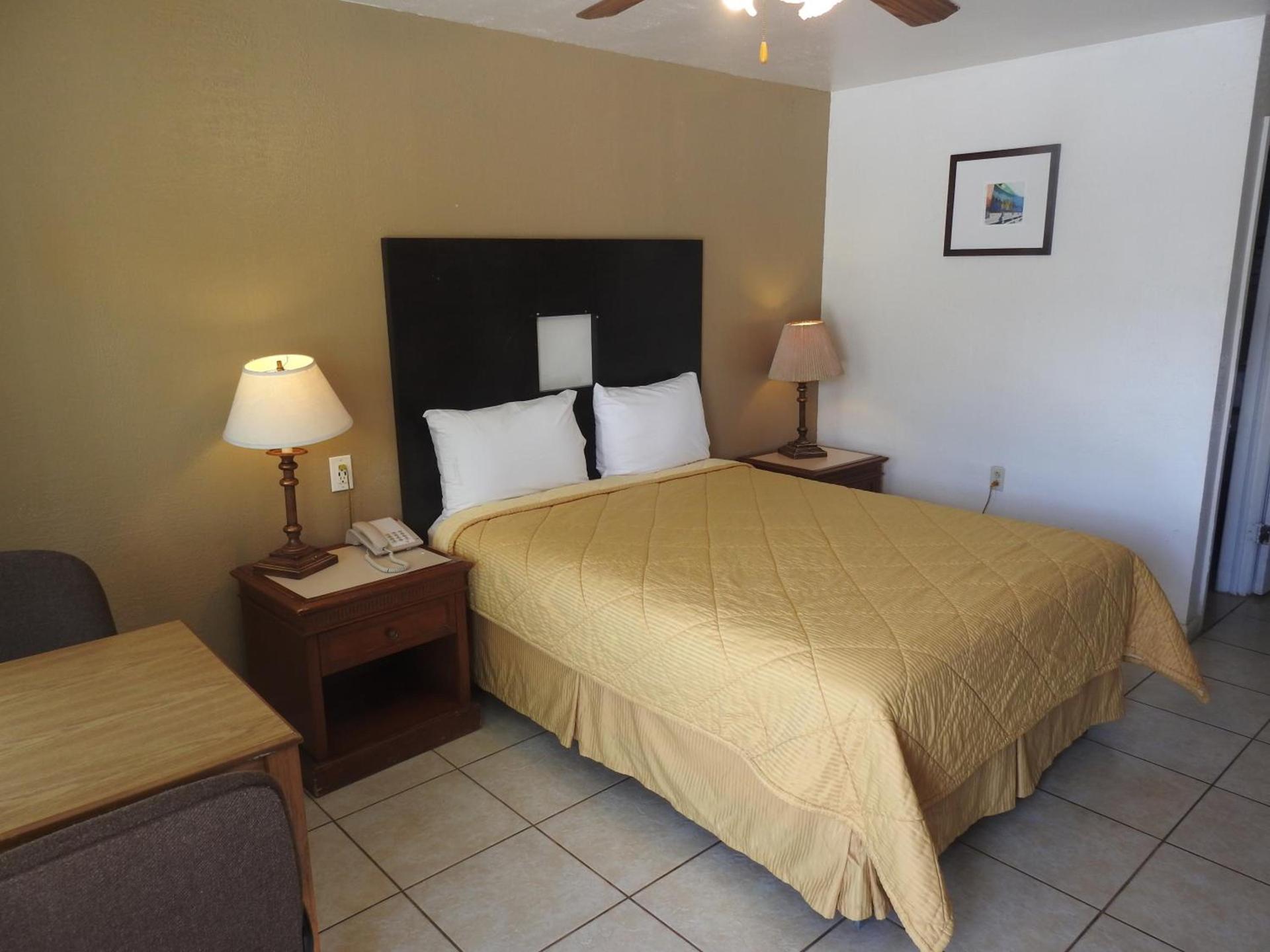 Economy Inn photo 36