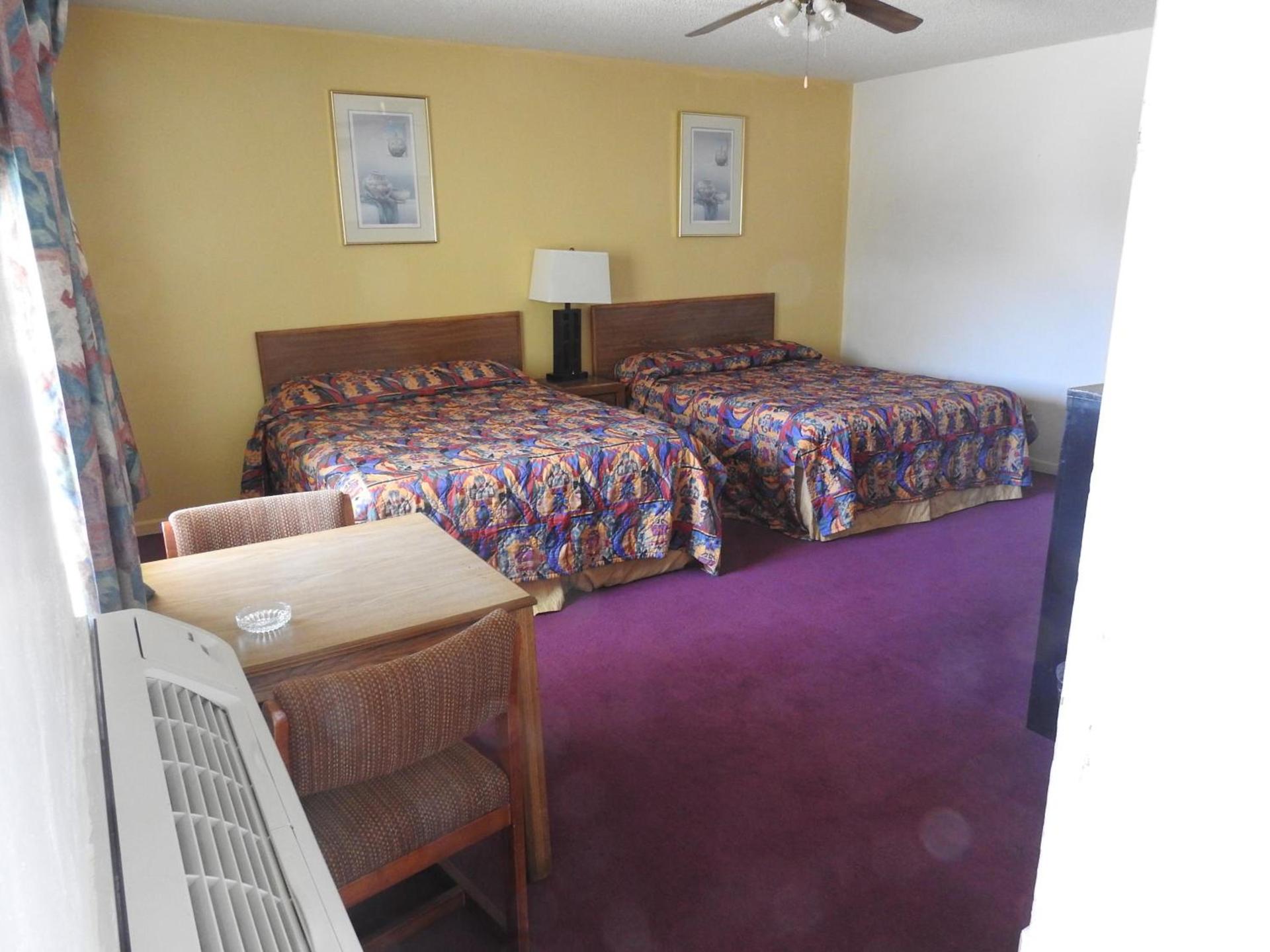 Economy Inn photo 38