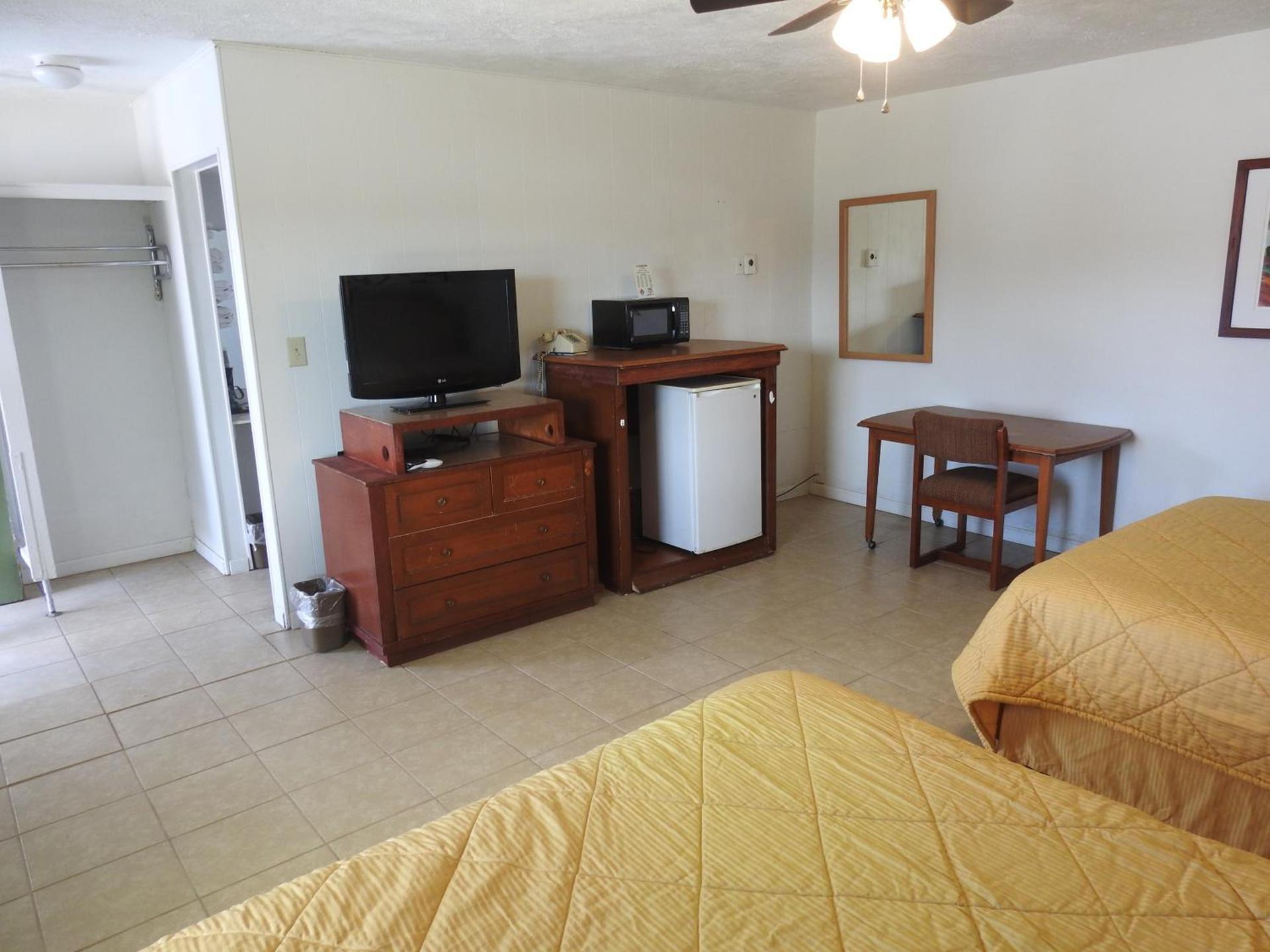 Economy Inn photo 41