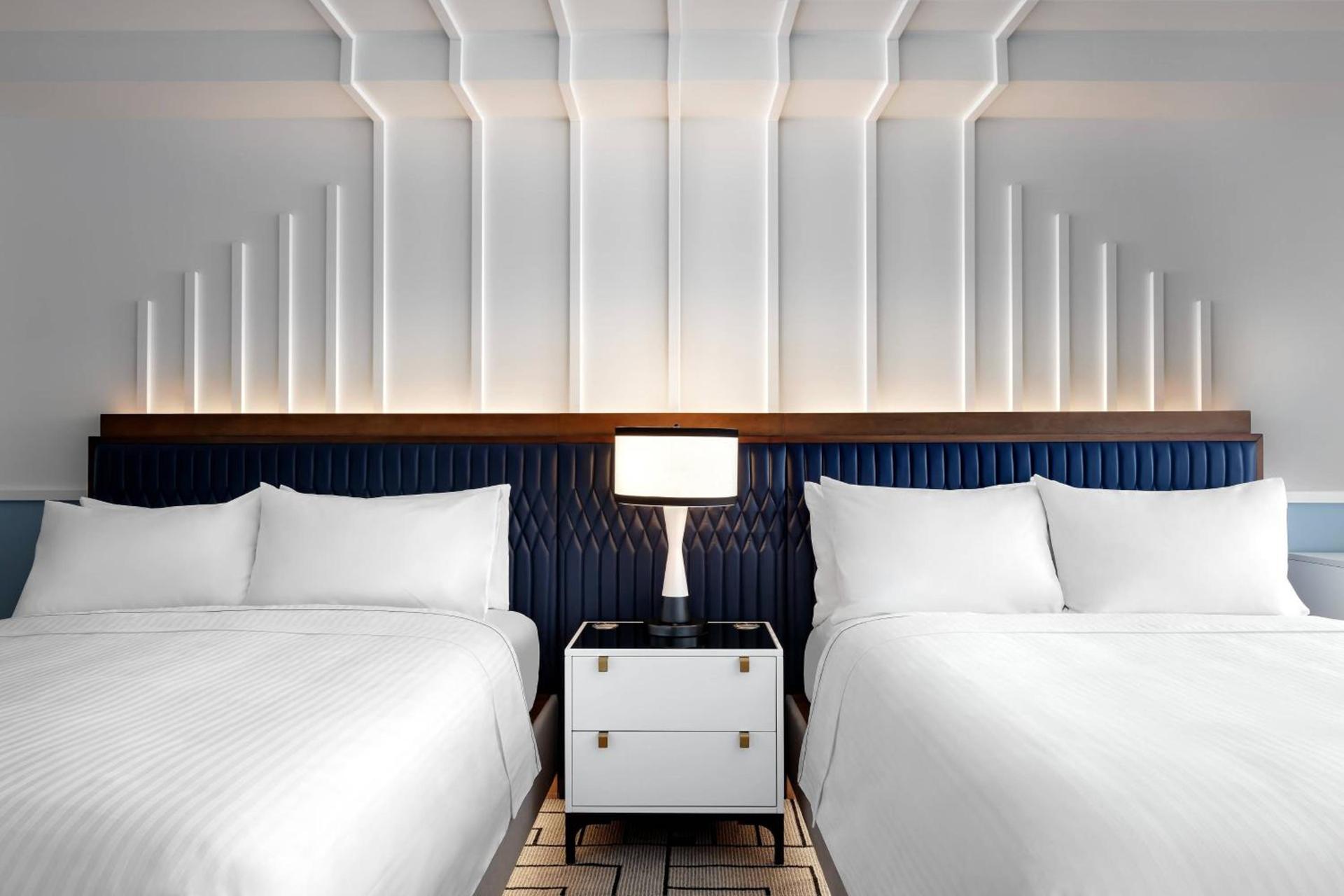 Cadillac Hotel & Beach Club, Autograph Collection photo 11
