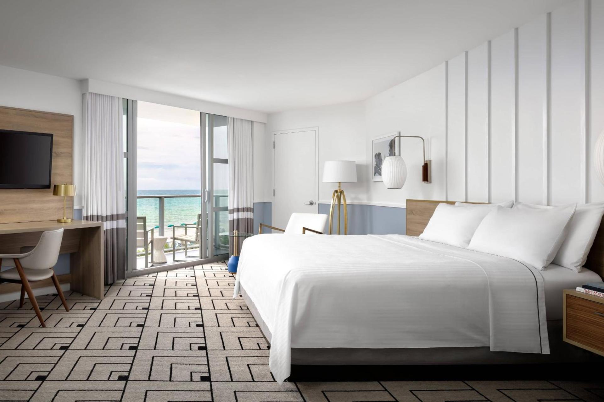 Cadillac Hotel & Beach Club, Autograph Collection photo 14