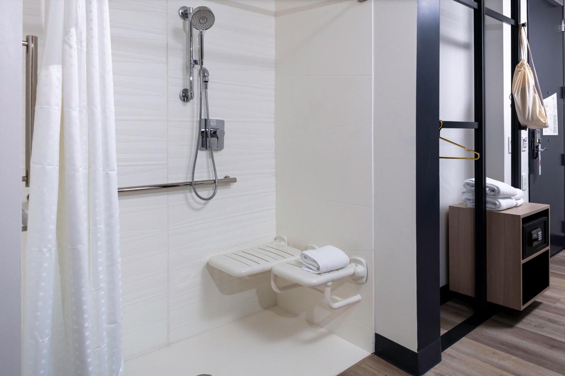 Aloft by Marriott Orlando Lake Buena Vista photo 19