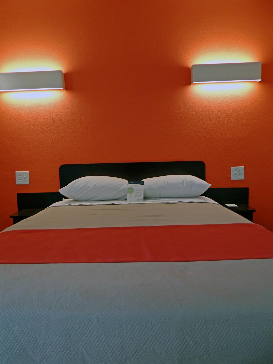Motel 6 Baltimore MD photo 3