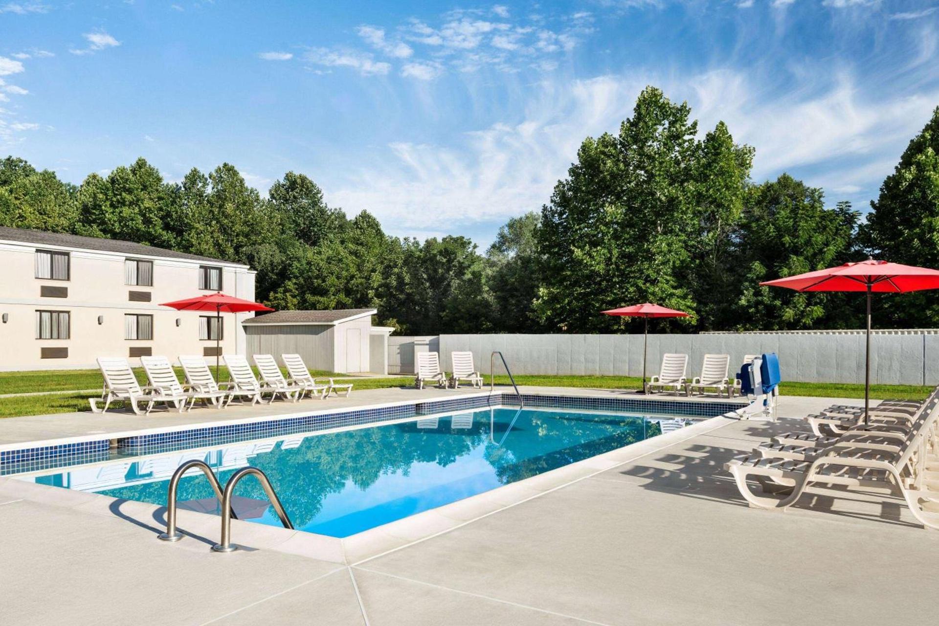 Ramada by Wyndham Allentown Bethlehem photo 8