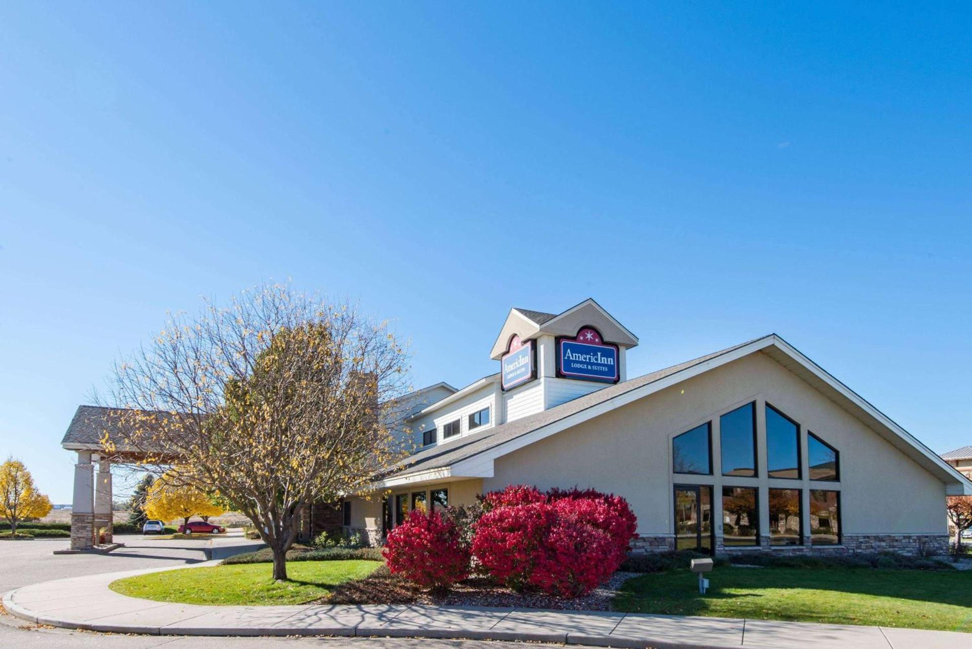 AmericInn by Wyndham Windsor Ft. Collins photo 4