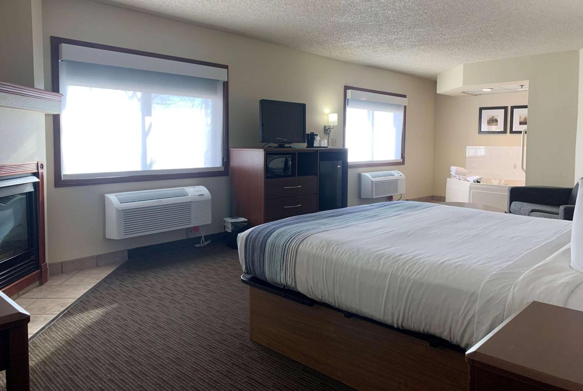 AmericInn by Wyndham Windsor Ft. Collins photo 14