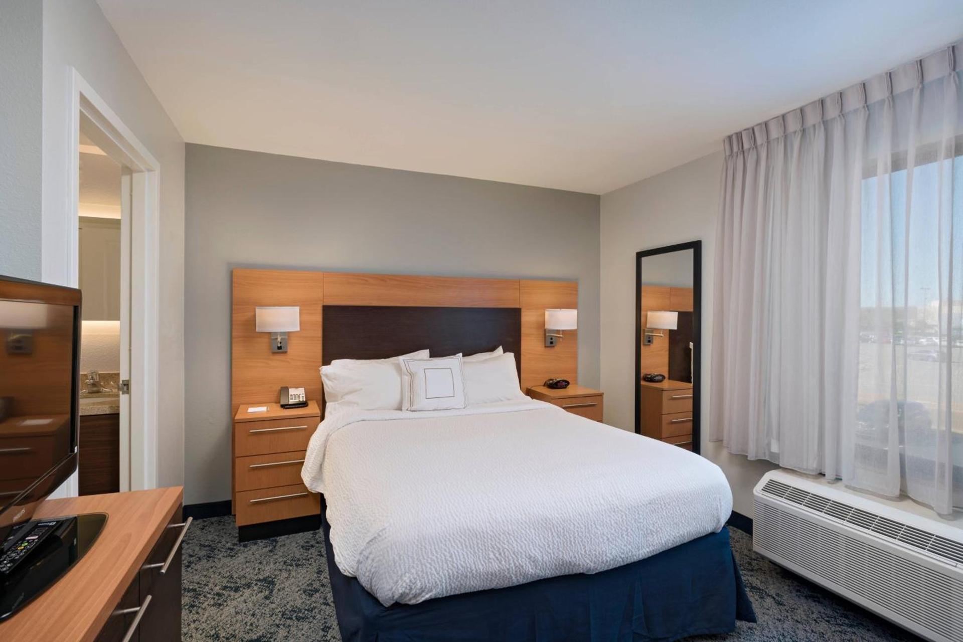 TownePlace Suites by Marriott Monroe photo 11