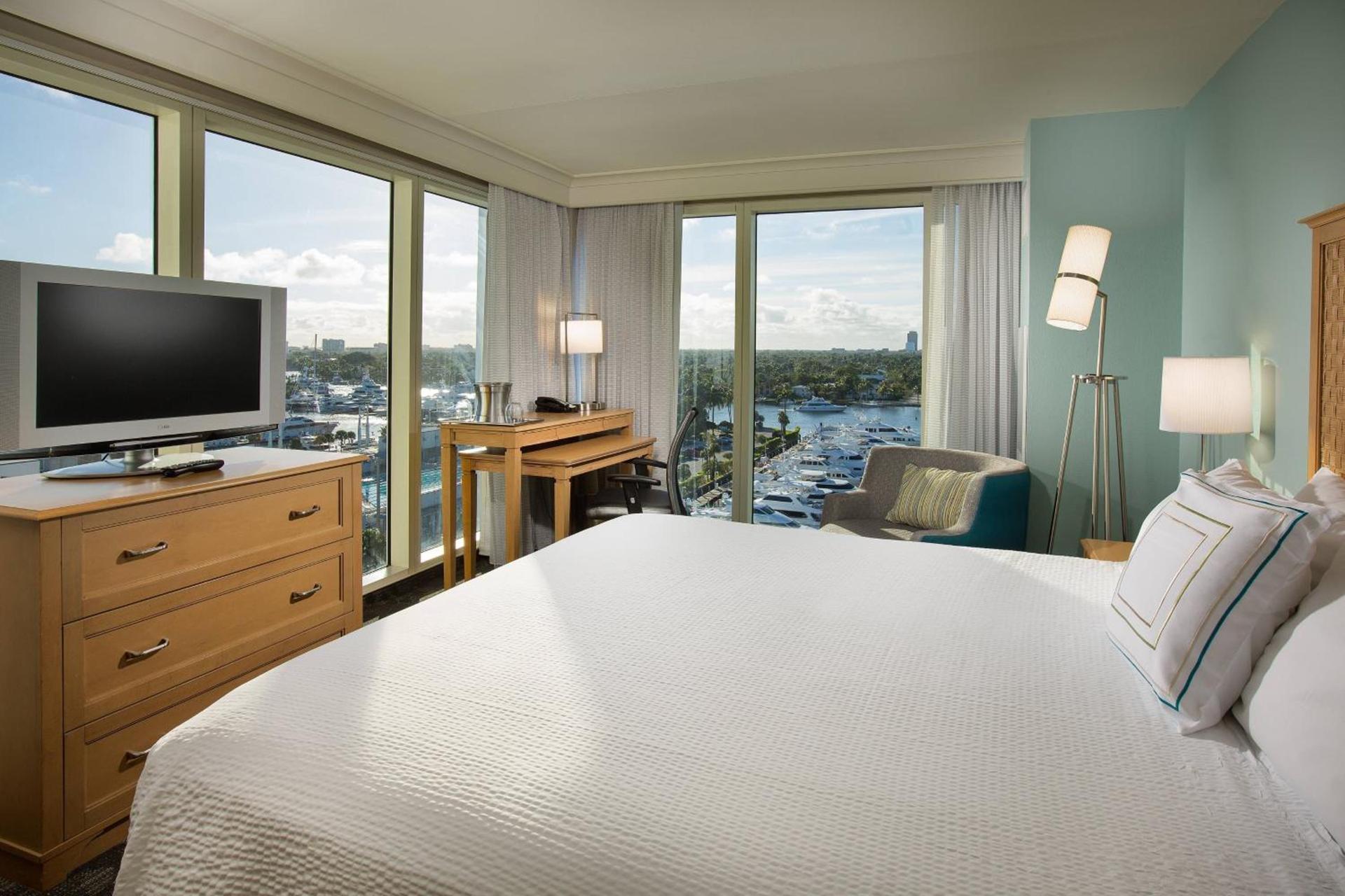 Courtyard by Marriott Oceanside Fort Lauderdale Beach photo 12