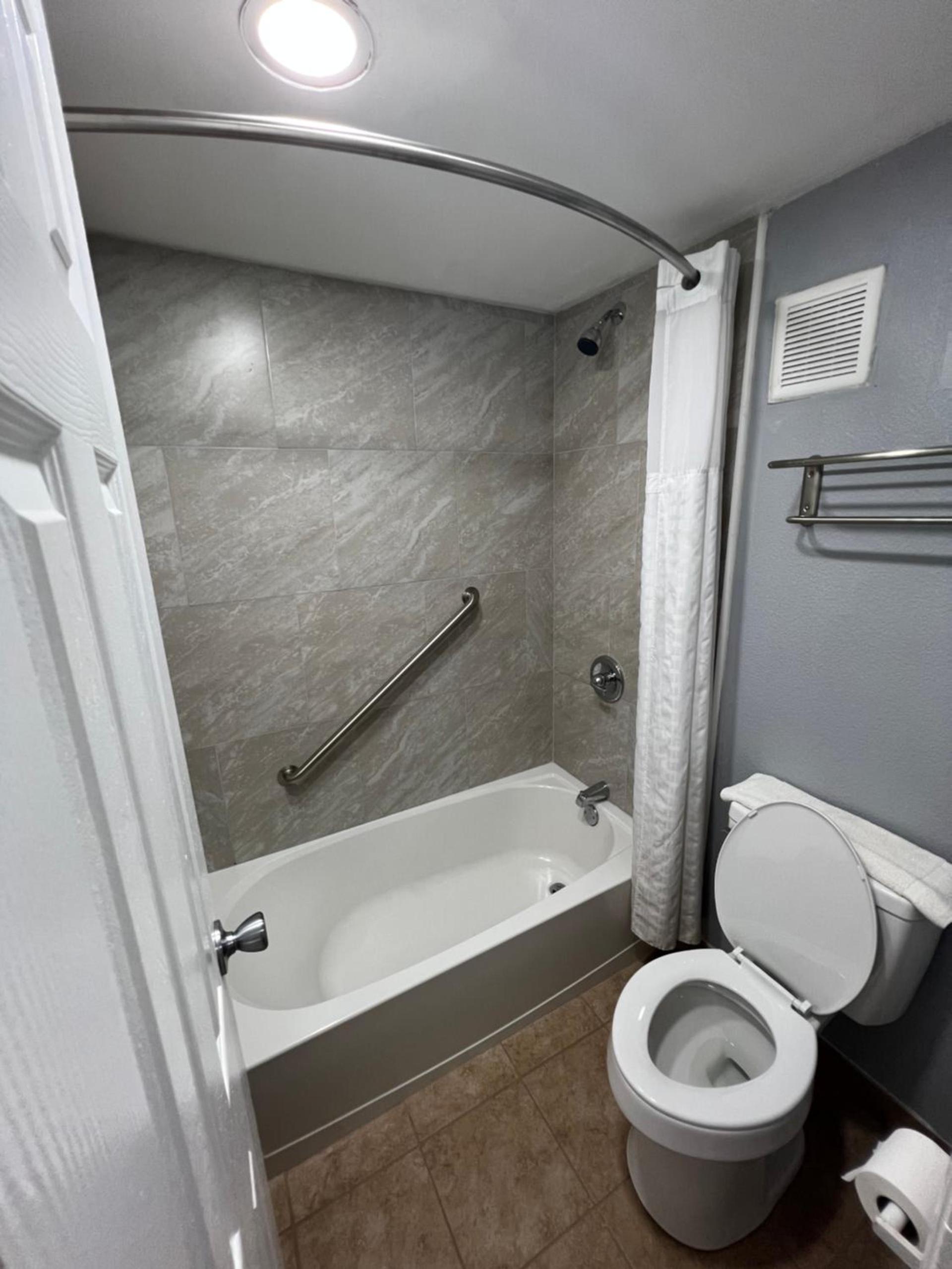River Palm Hotel photo 22