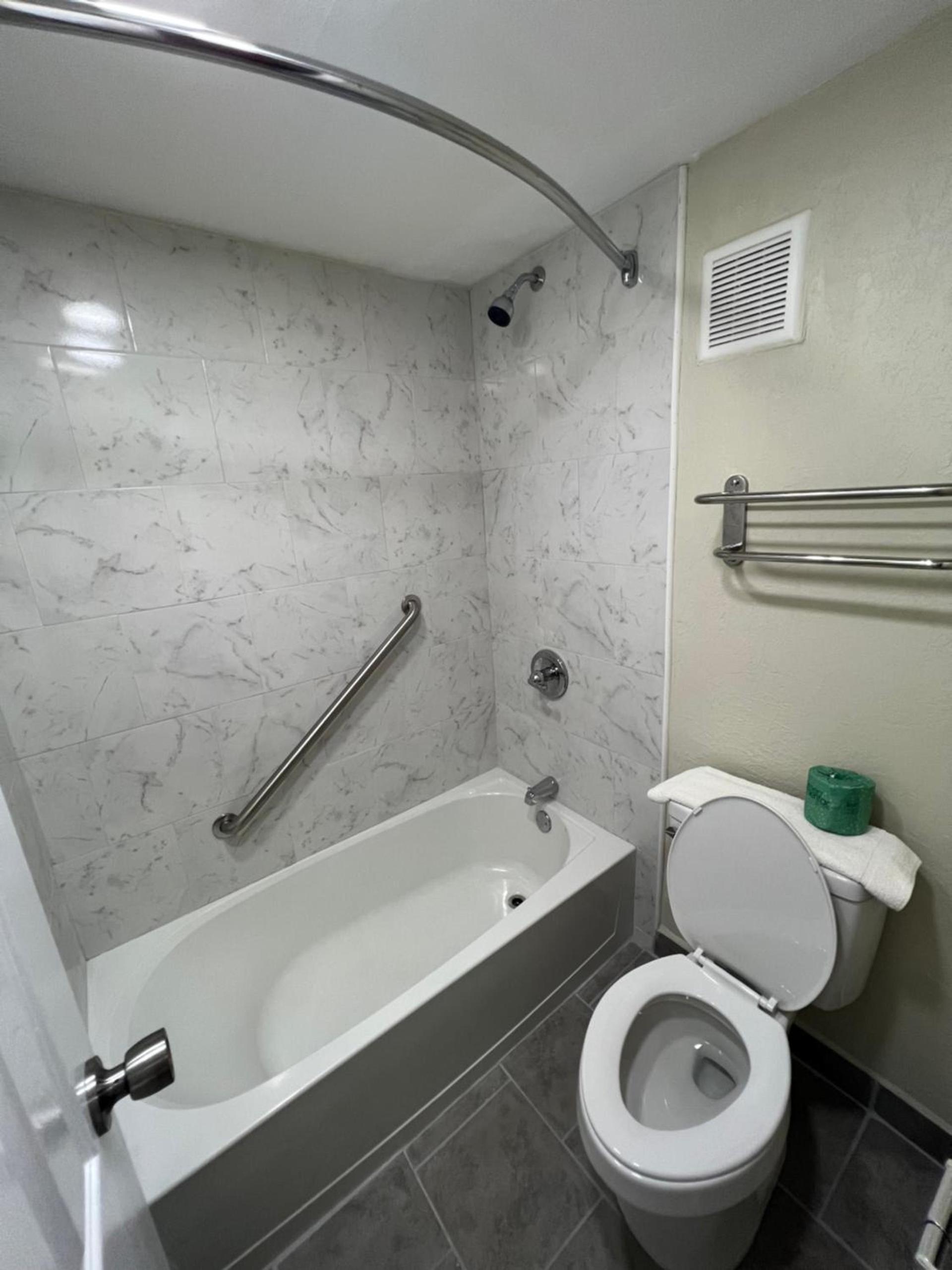 River Palm Hotel photo 19