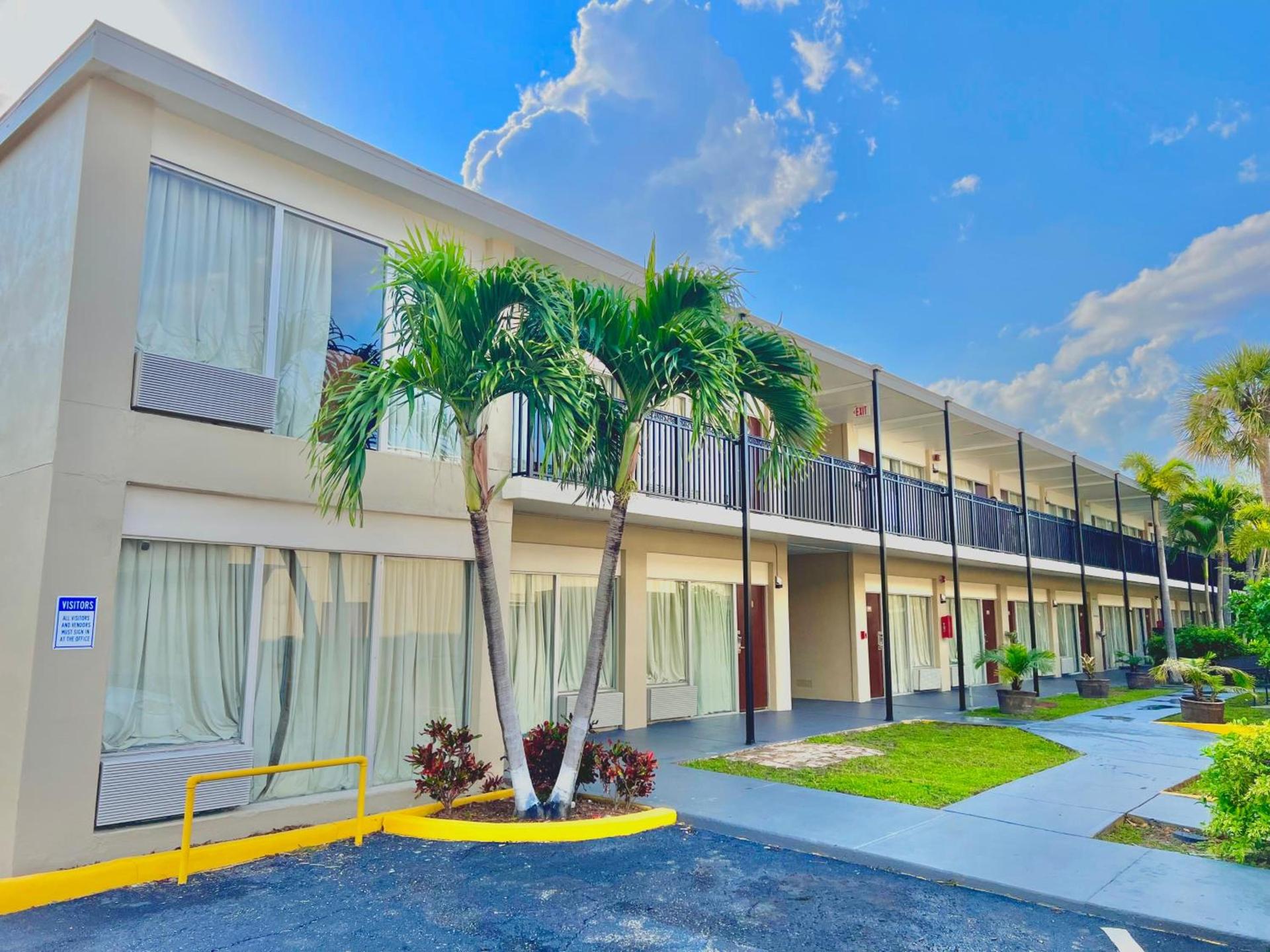 River Palm Hotel photo 9