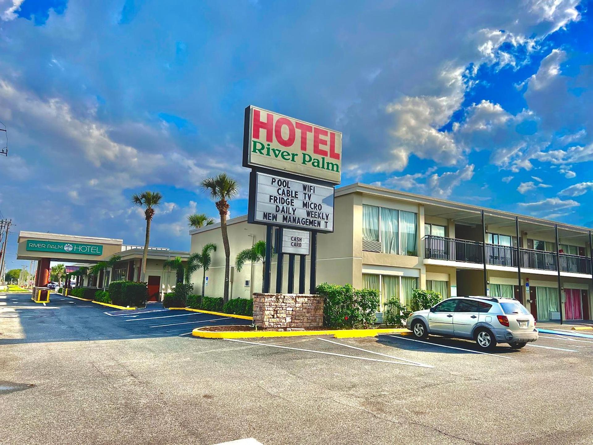 River Palm Hotel photo 5