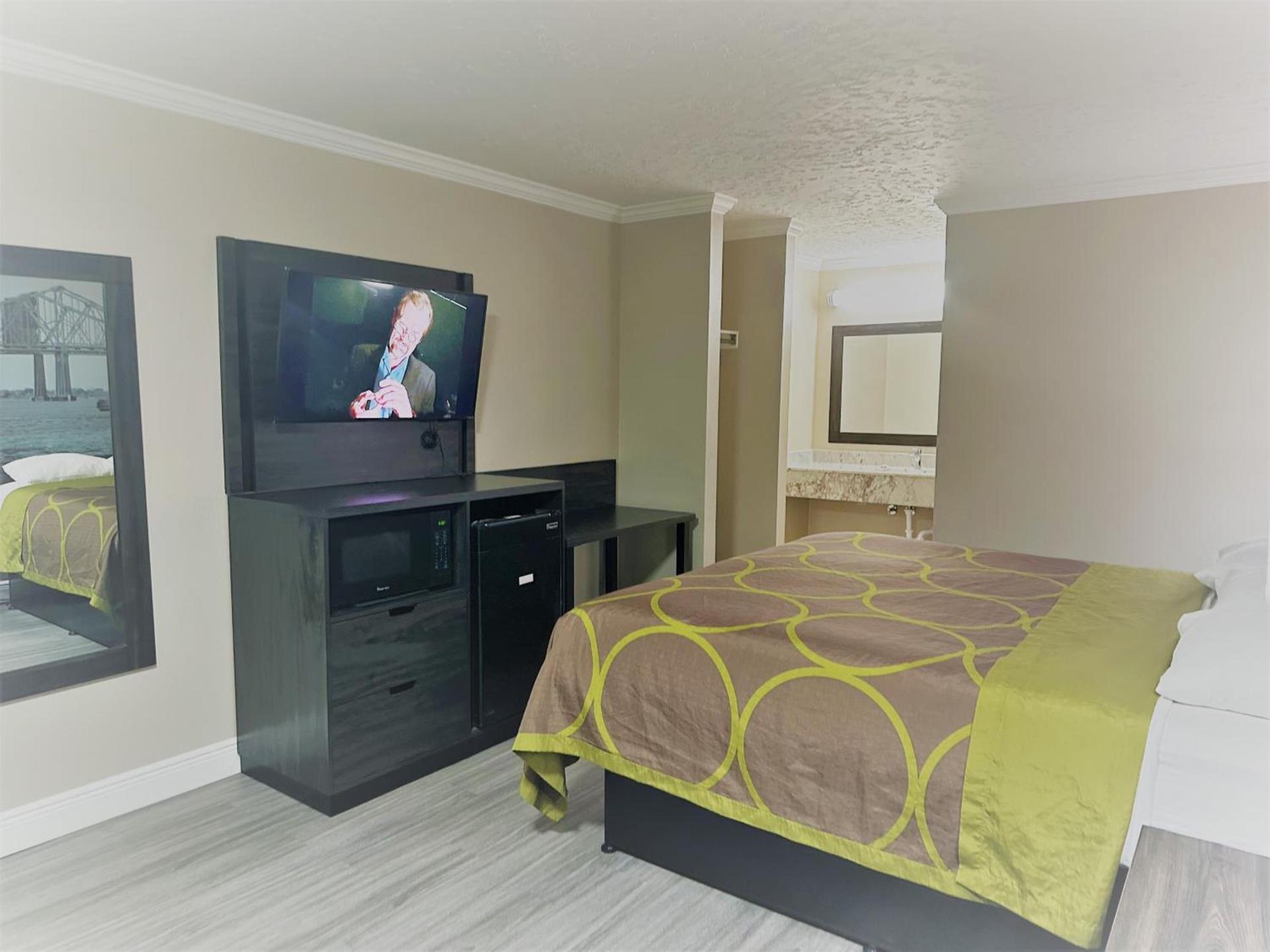 Super 8 by Wyndham Picayune photo 4