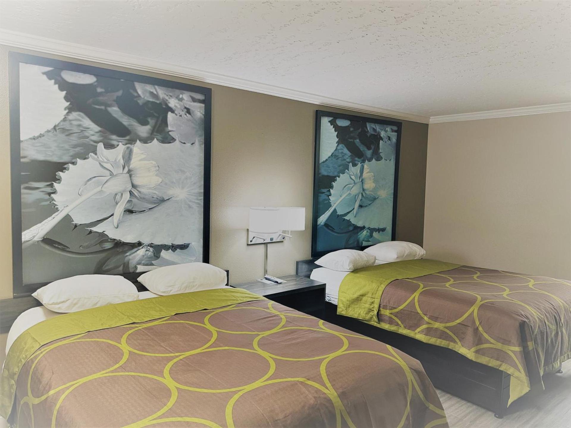 Super 8 by Wyndham Picayune photo 11