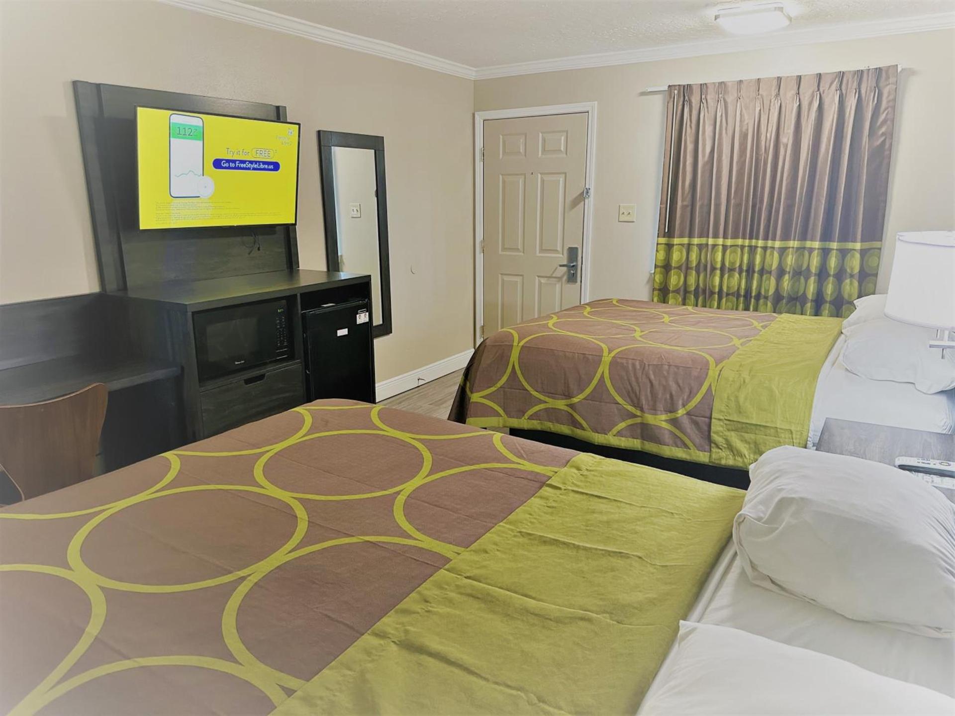 Super 8 by Wyndham Picayune photo 7