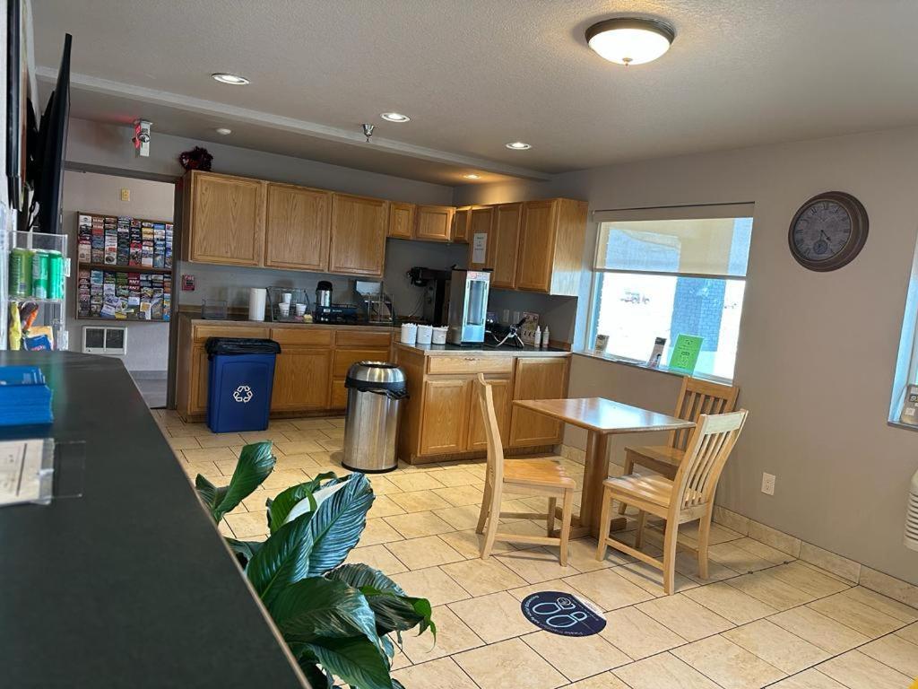 Greeley Valley Lodge photo 3