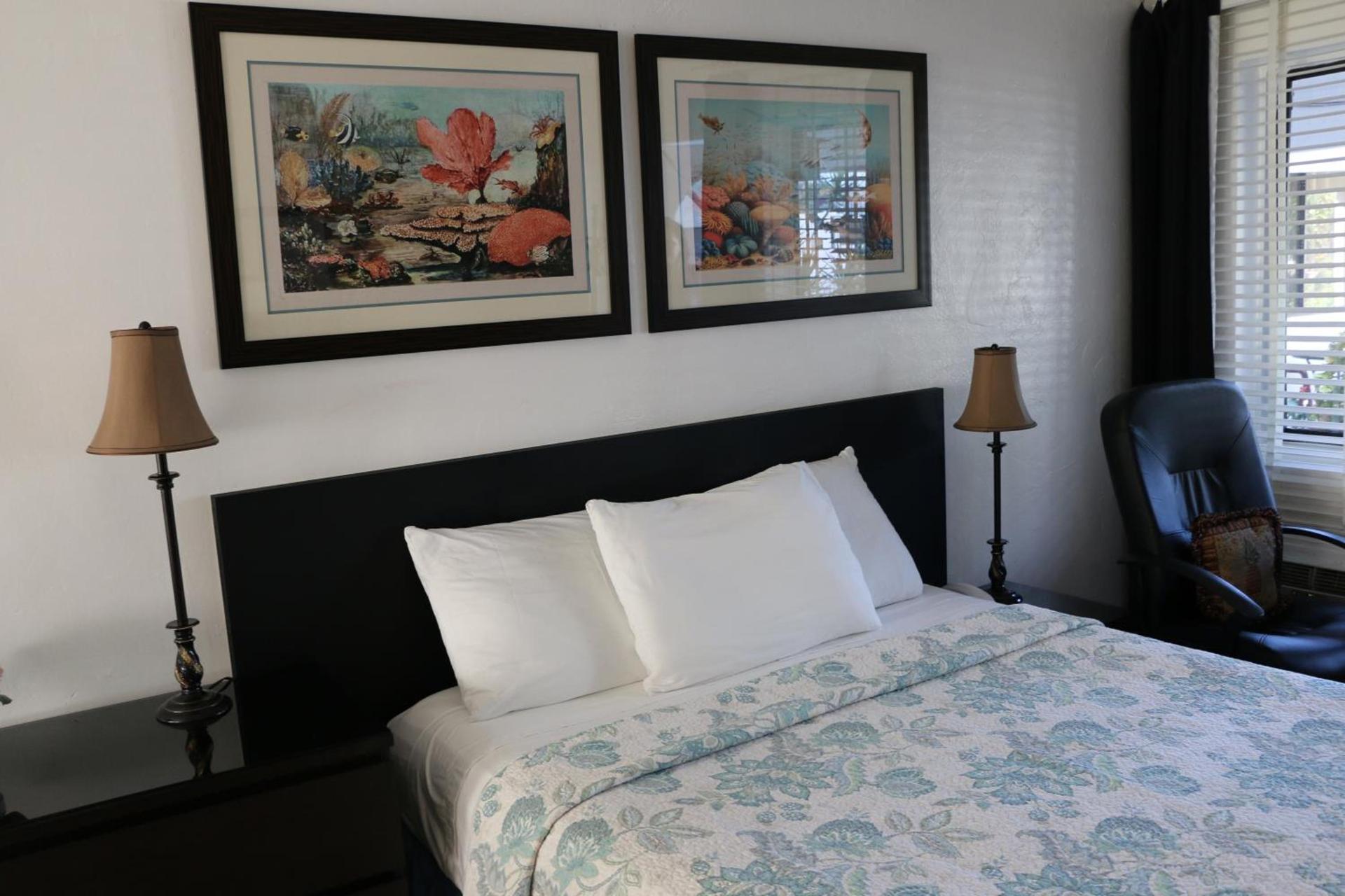 Breakaway Inn Guest House photo 49