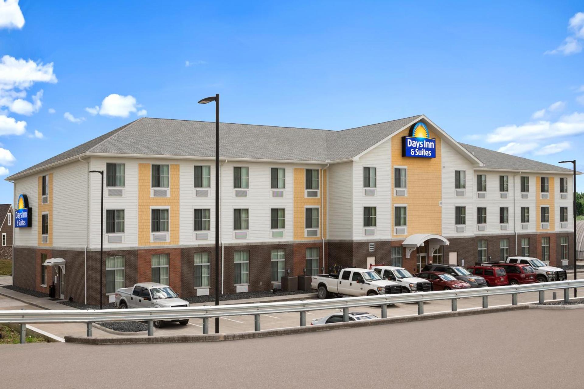Days Inn & Suites by Wyndham Belmont photo 29