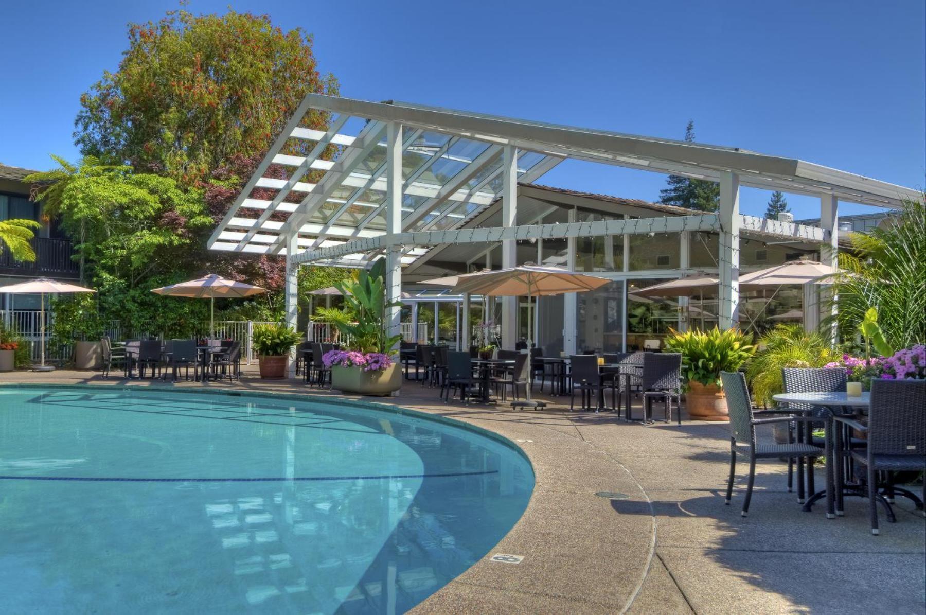 Dinah's Garden Hotel photo 16