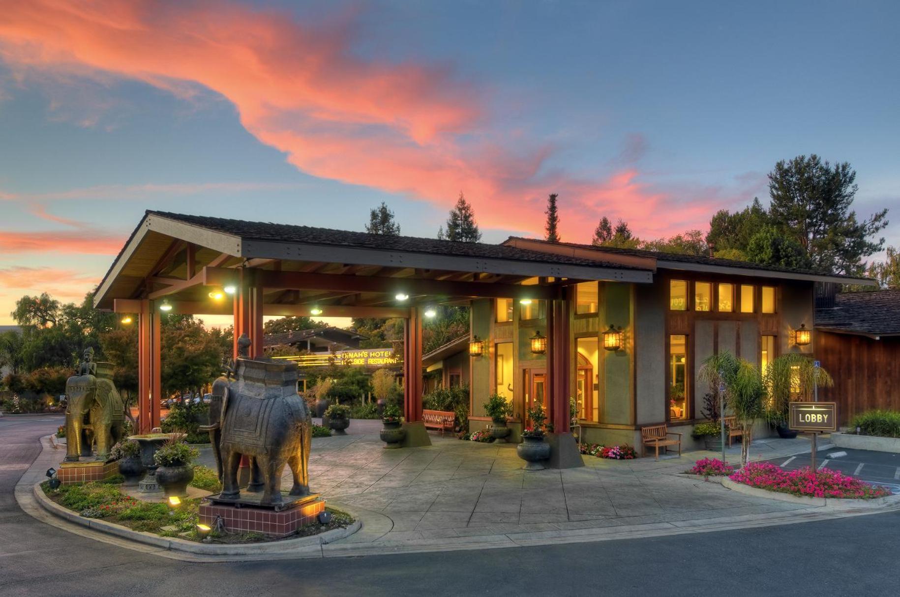 Dinah's Garden Hotel photo 3