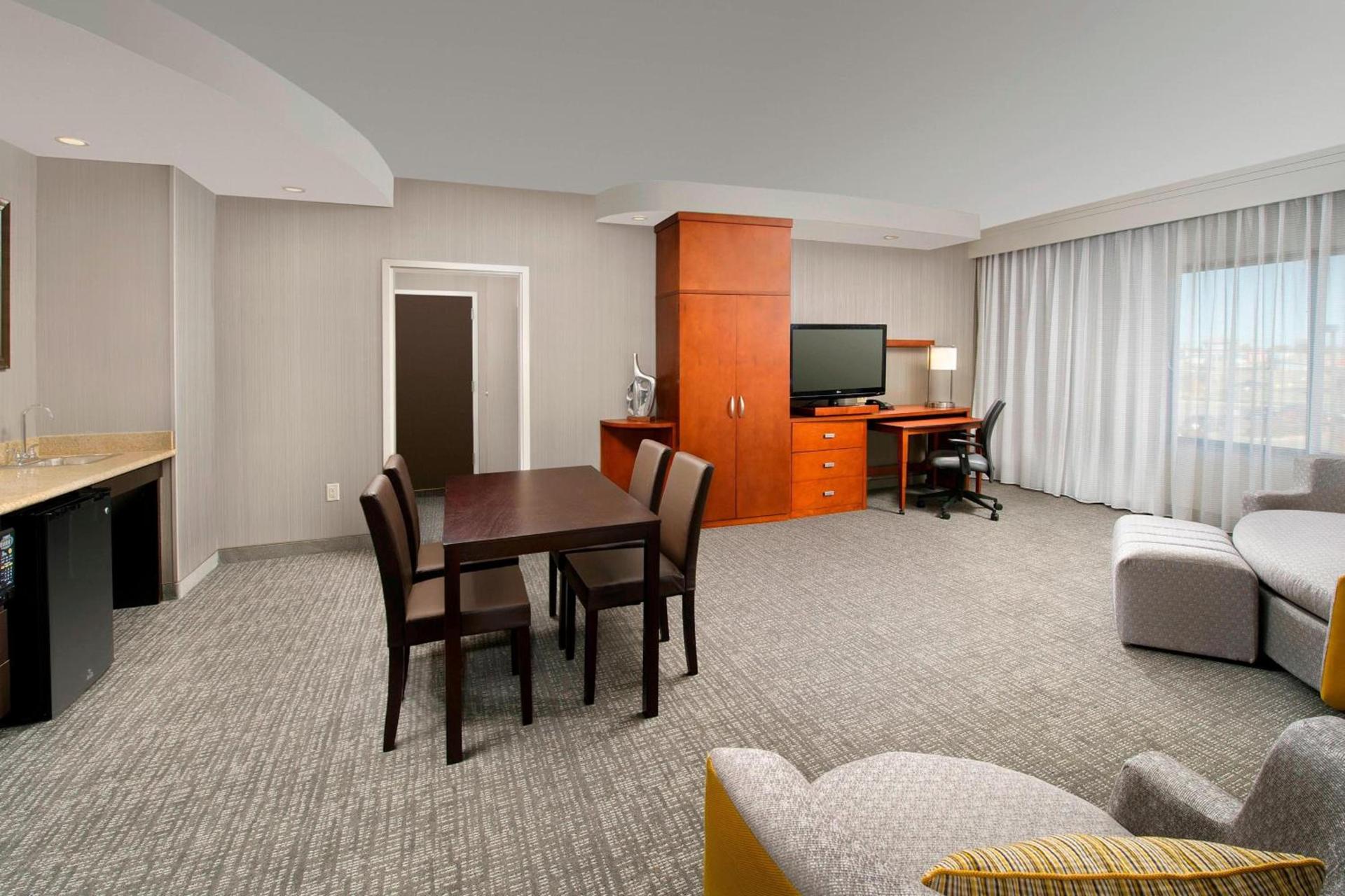 Courtyard by Marriott Wichita Falls photo 15