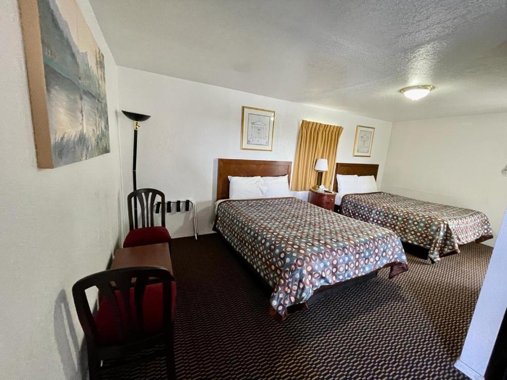 Desert Inn photo 22