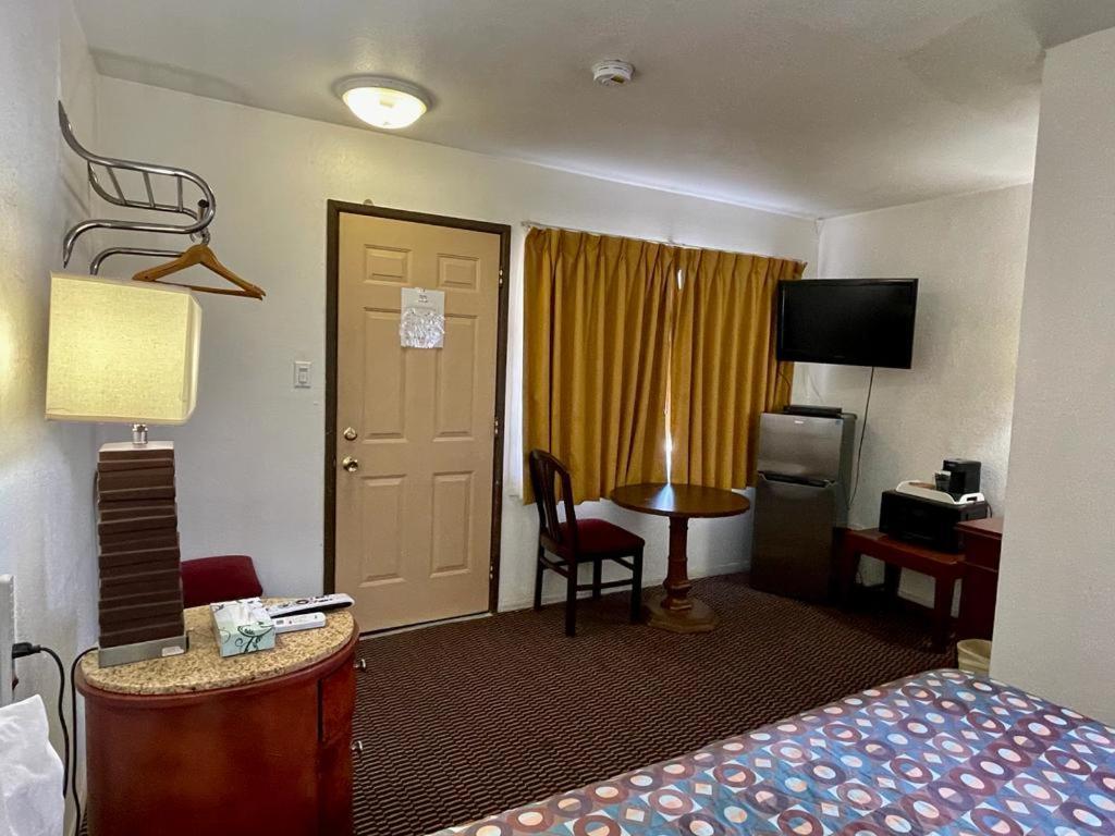 Desert Inn photo 29