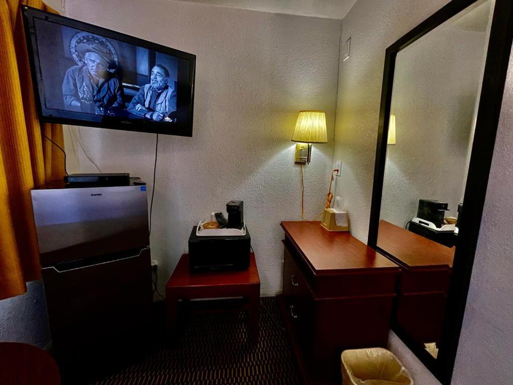 Desert Inn photo 32