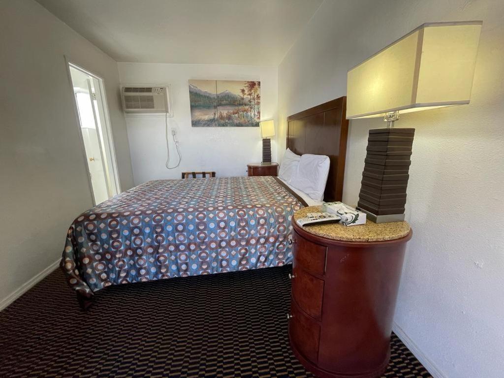 Desert Inn photo 47