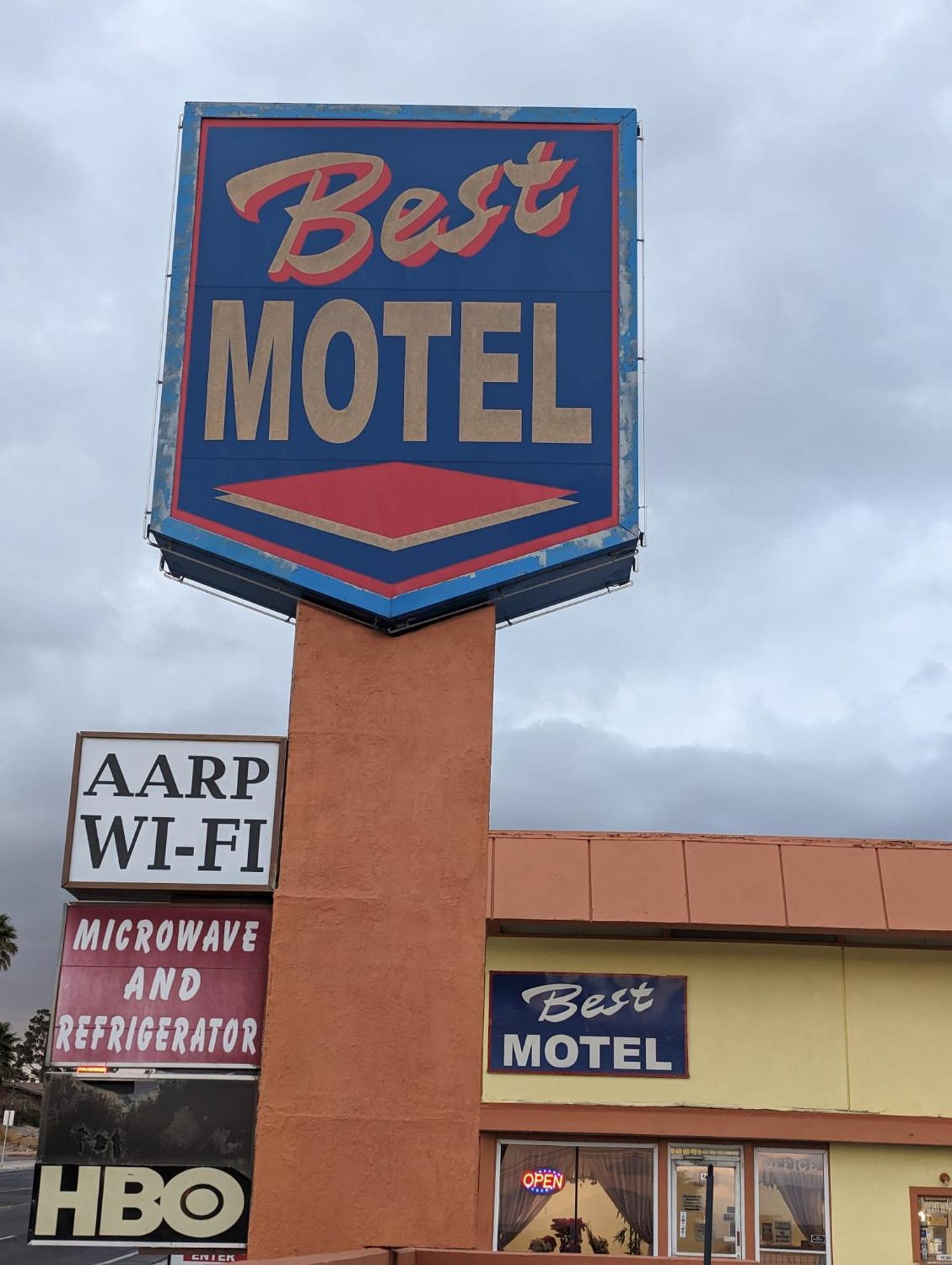 BEST MOTEL on Historic Route 66, Barstow photo 29