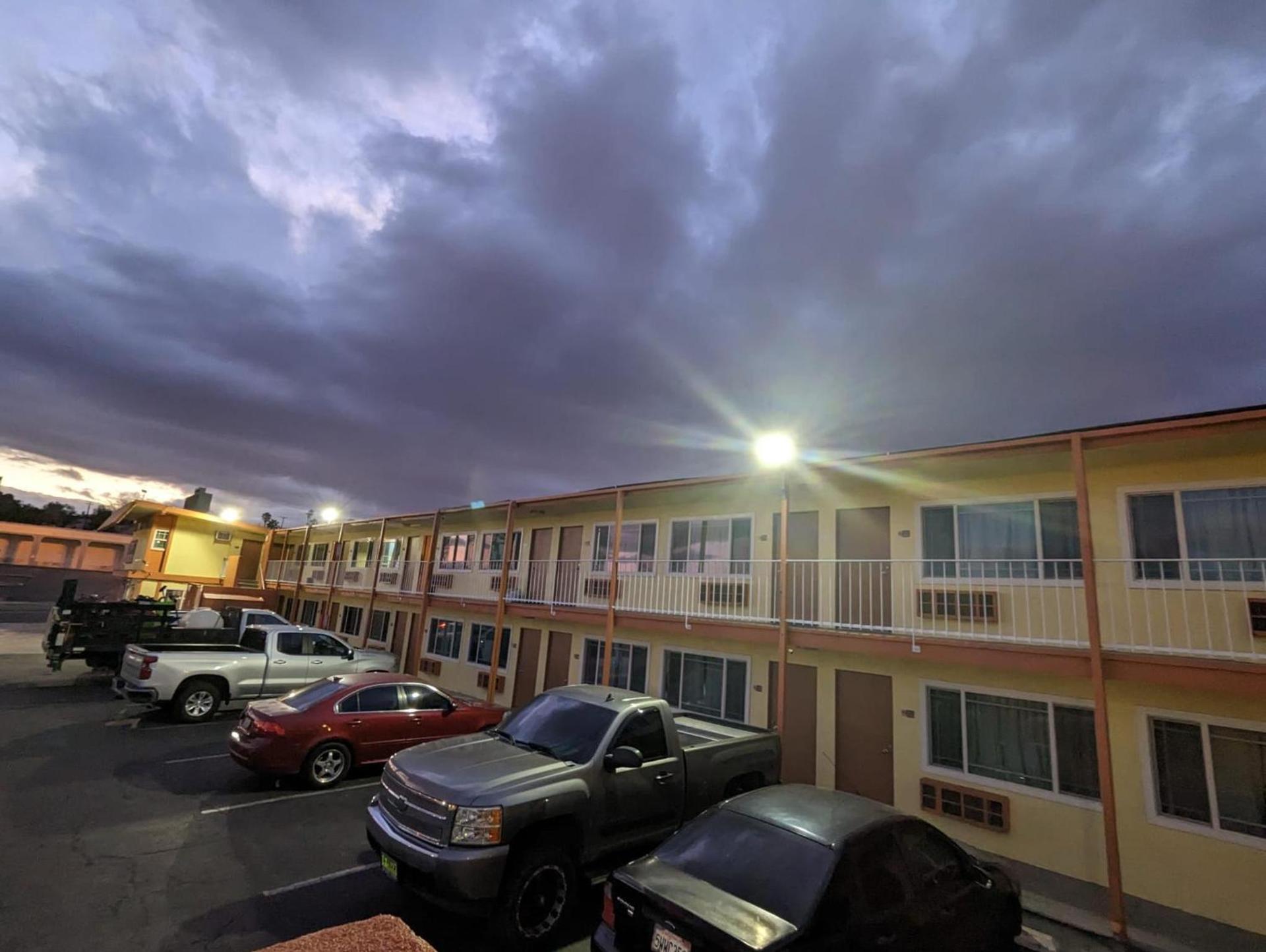 BEST MOTEL on Historic Route 66, Barstow photo 32