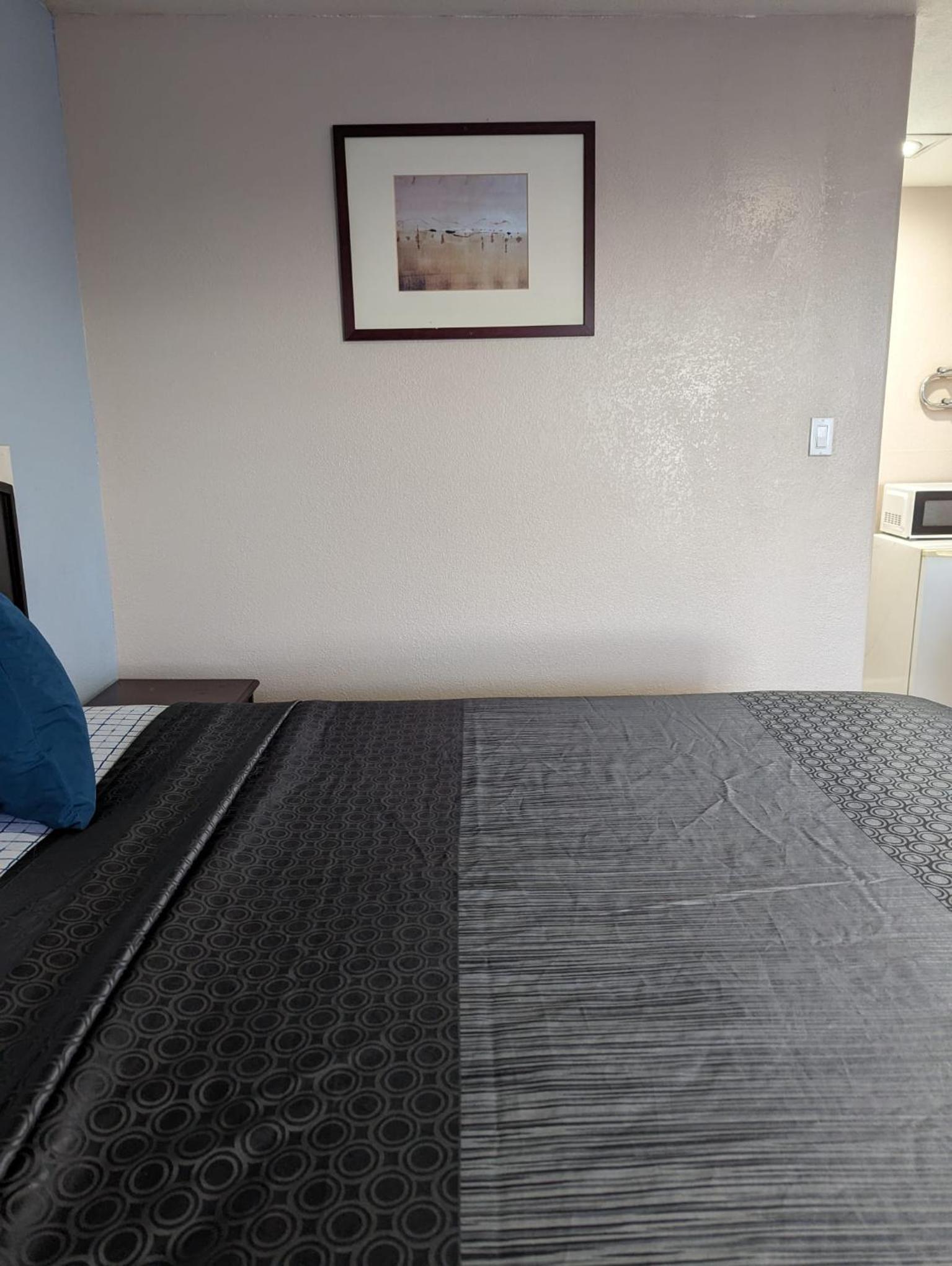 BEST MOTEL on Historic Route 66, Barstow photo 45