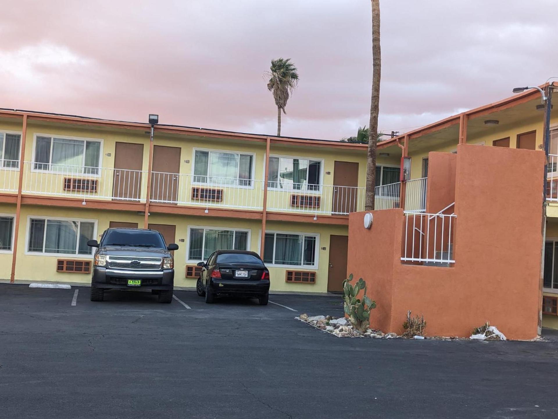 BEST MOTEL on Historic Route 66, Barstow photo 47