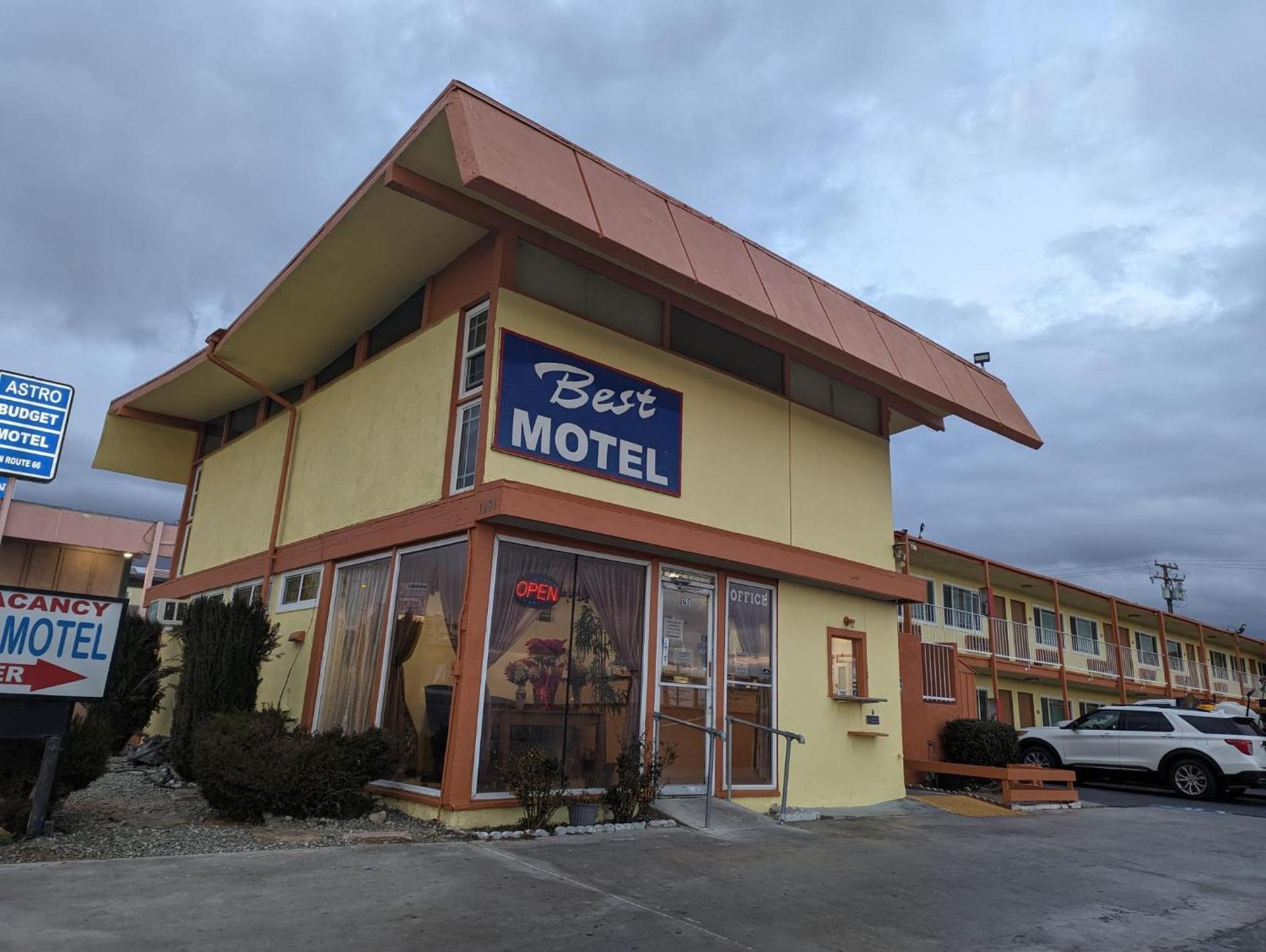 BEST MOTEL on Historic Route 66, Barstow photo 1