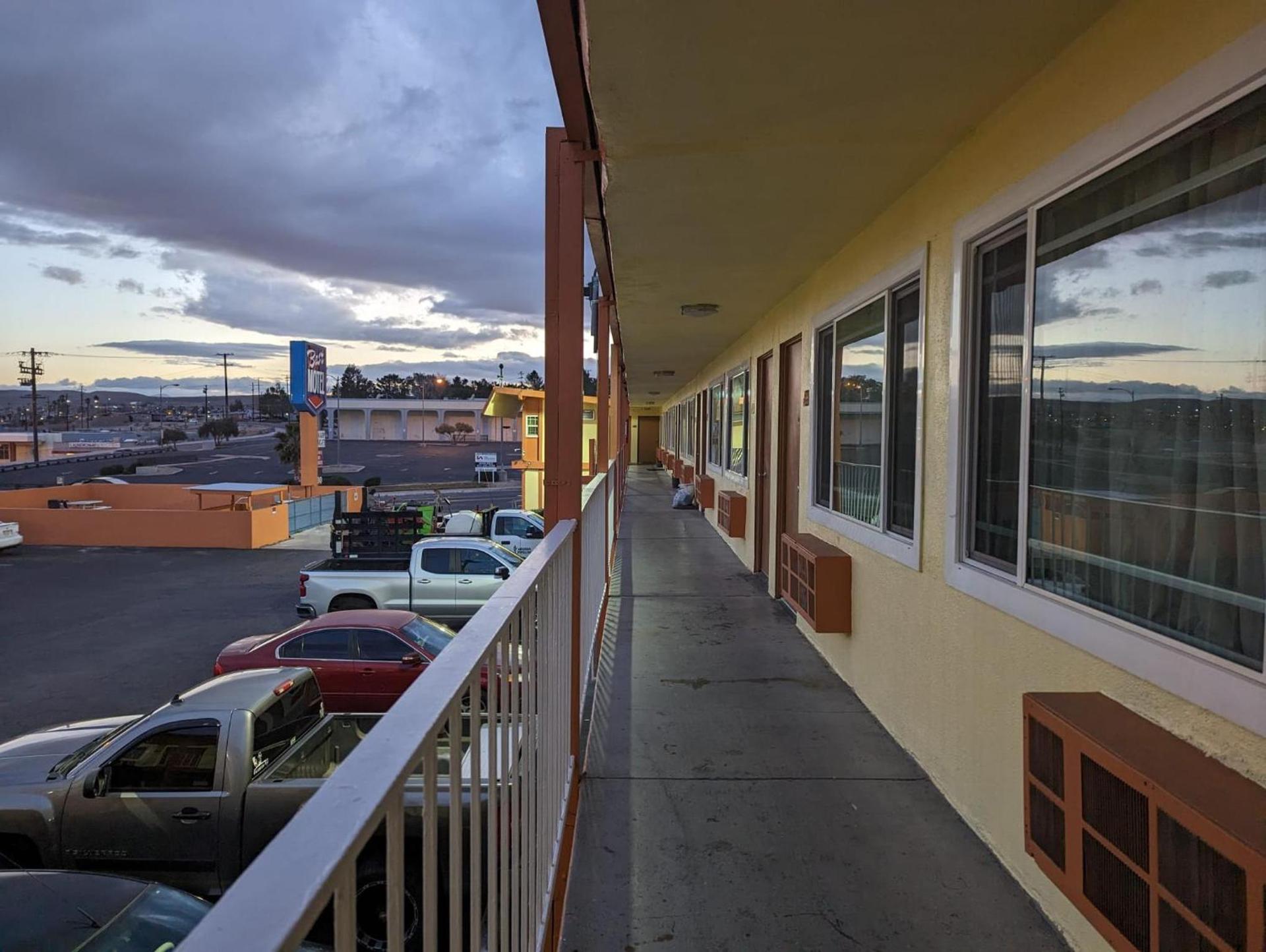 BEST MOTEL on Historic Route 66, Barstow photo 53