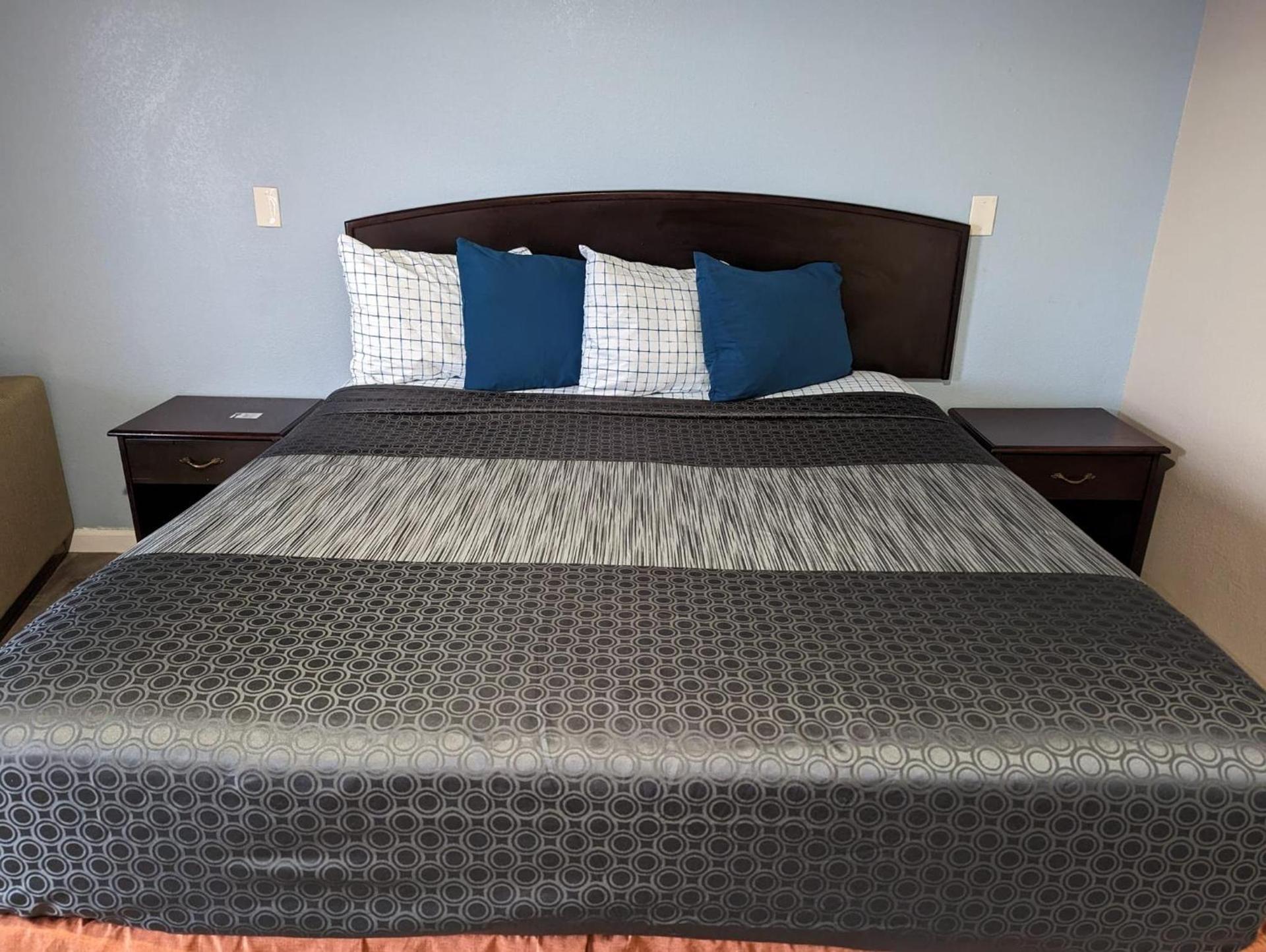 BEST MOTEL on Historic Route 66, Barstow photo 6