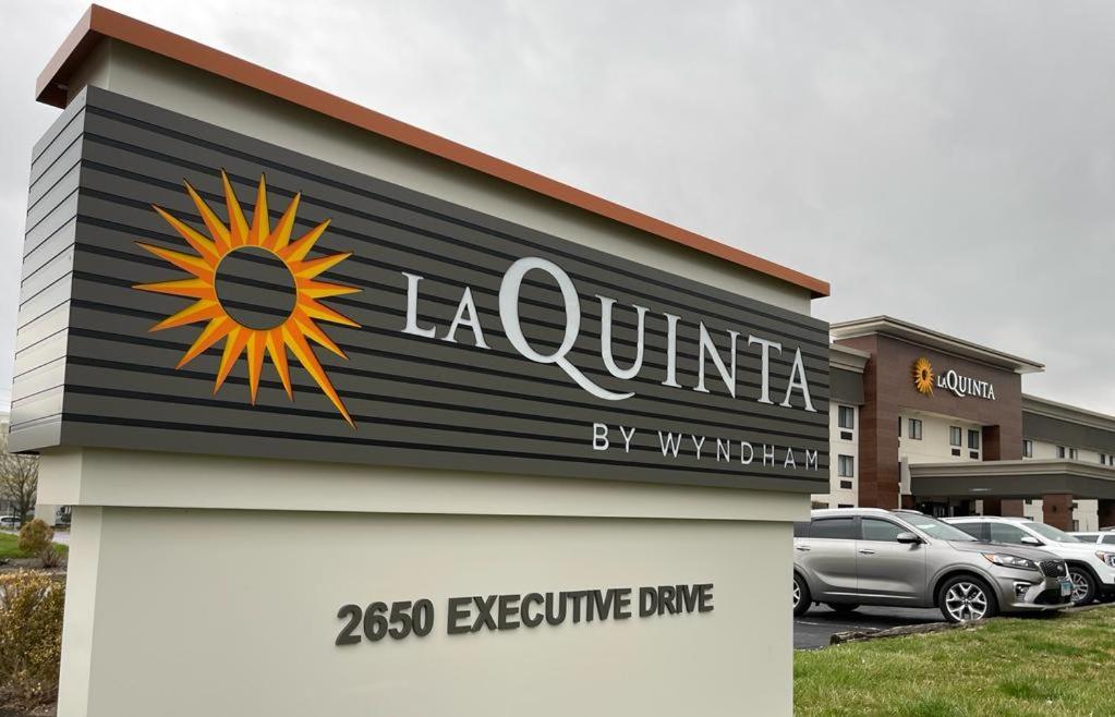 La Quinta Inn by Wyndham Indianapolis Airport Executive Dr photo 41