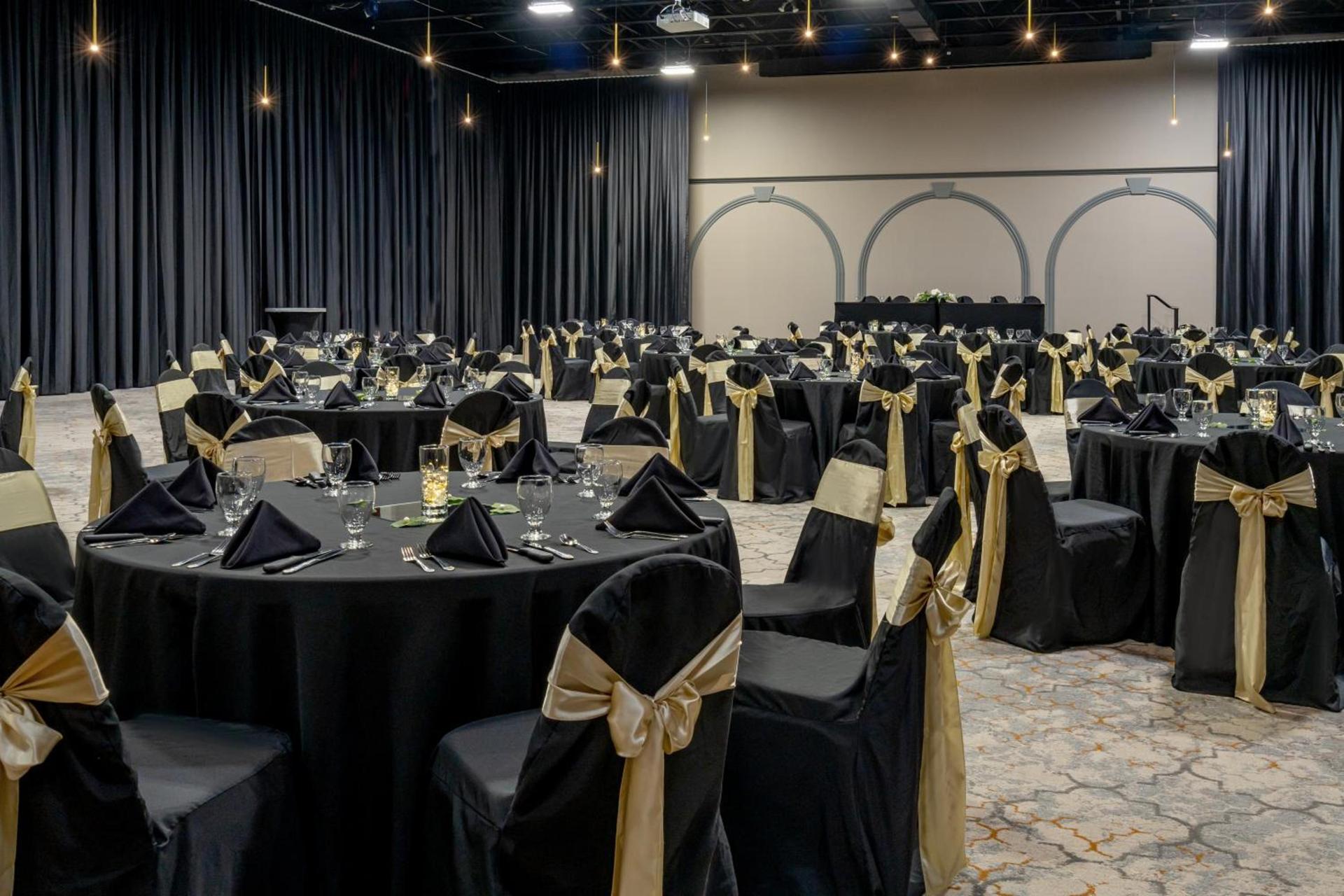 Grand Williston Hotel and Conference Center photo 40