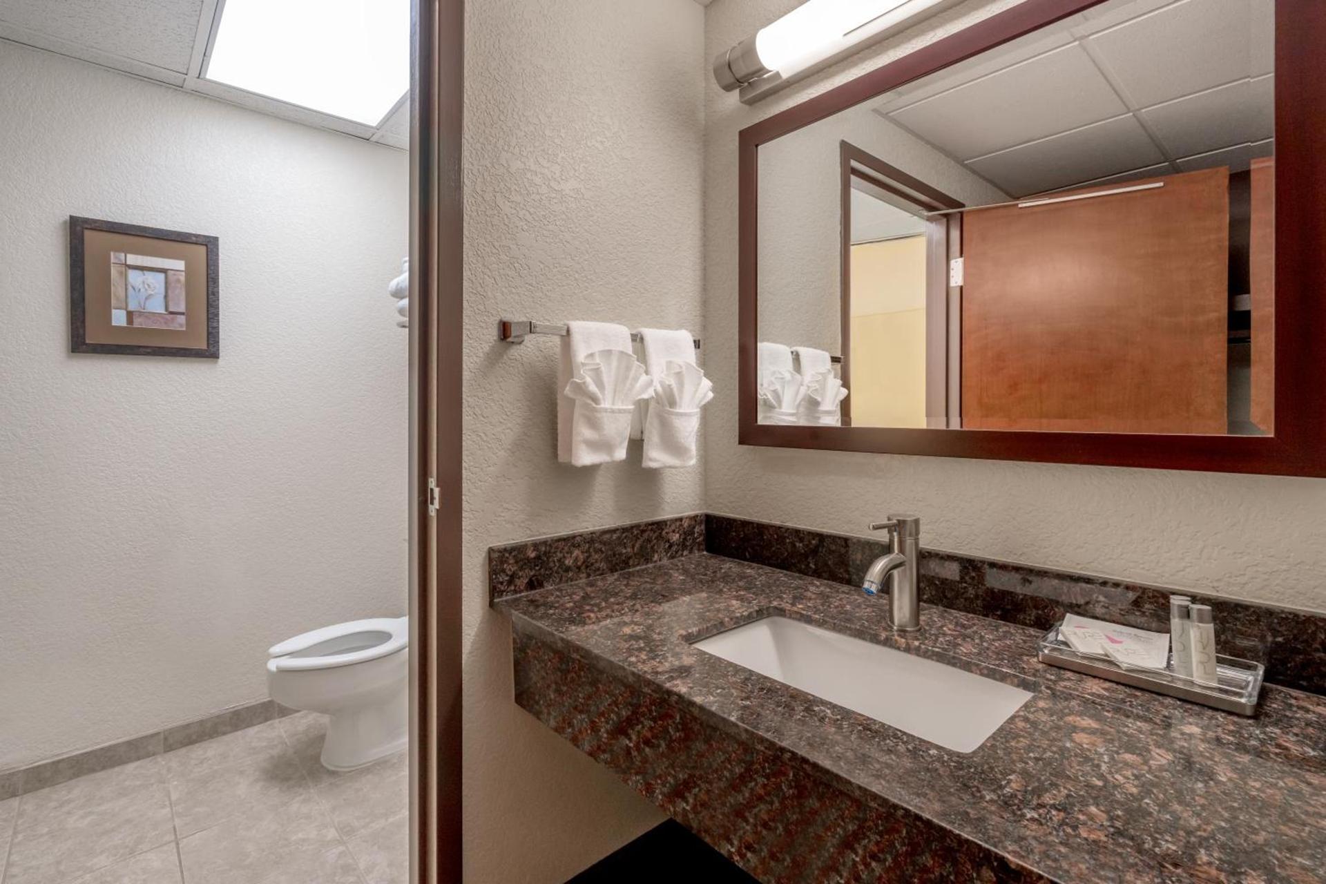 Grand Williston Hotel and Conference Center photo 49