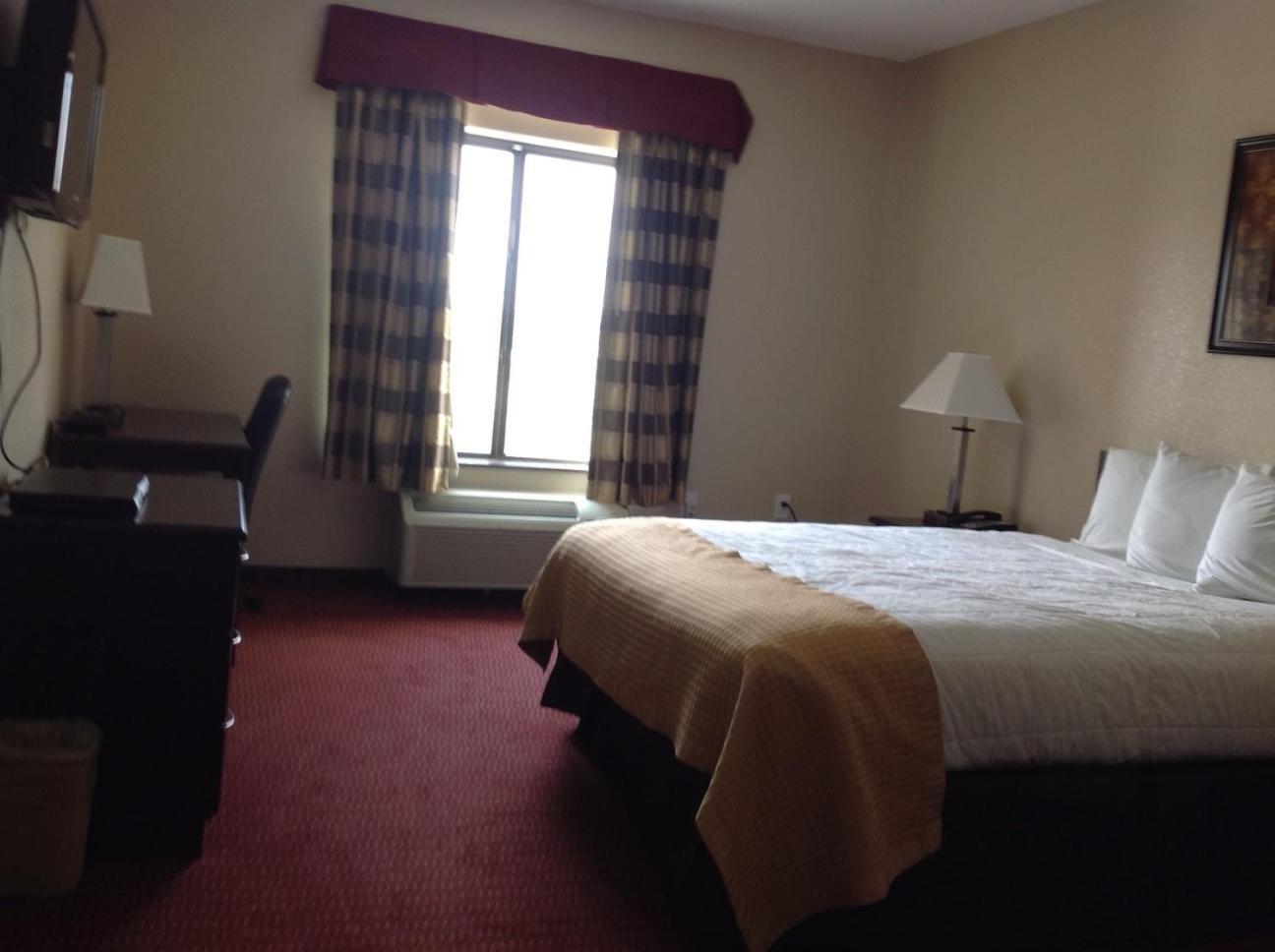 Quality Inn & Suites photo 33